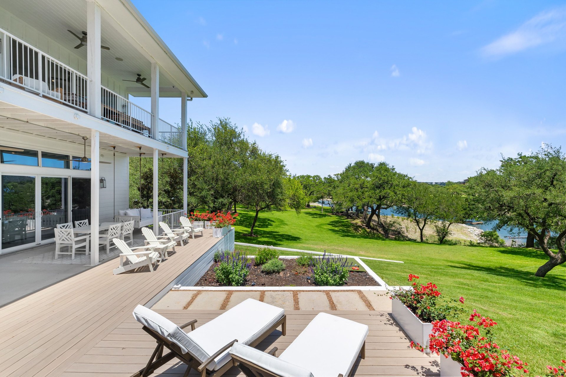 1209 Edgewater Drive