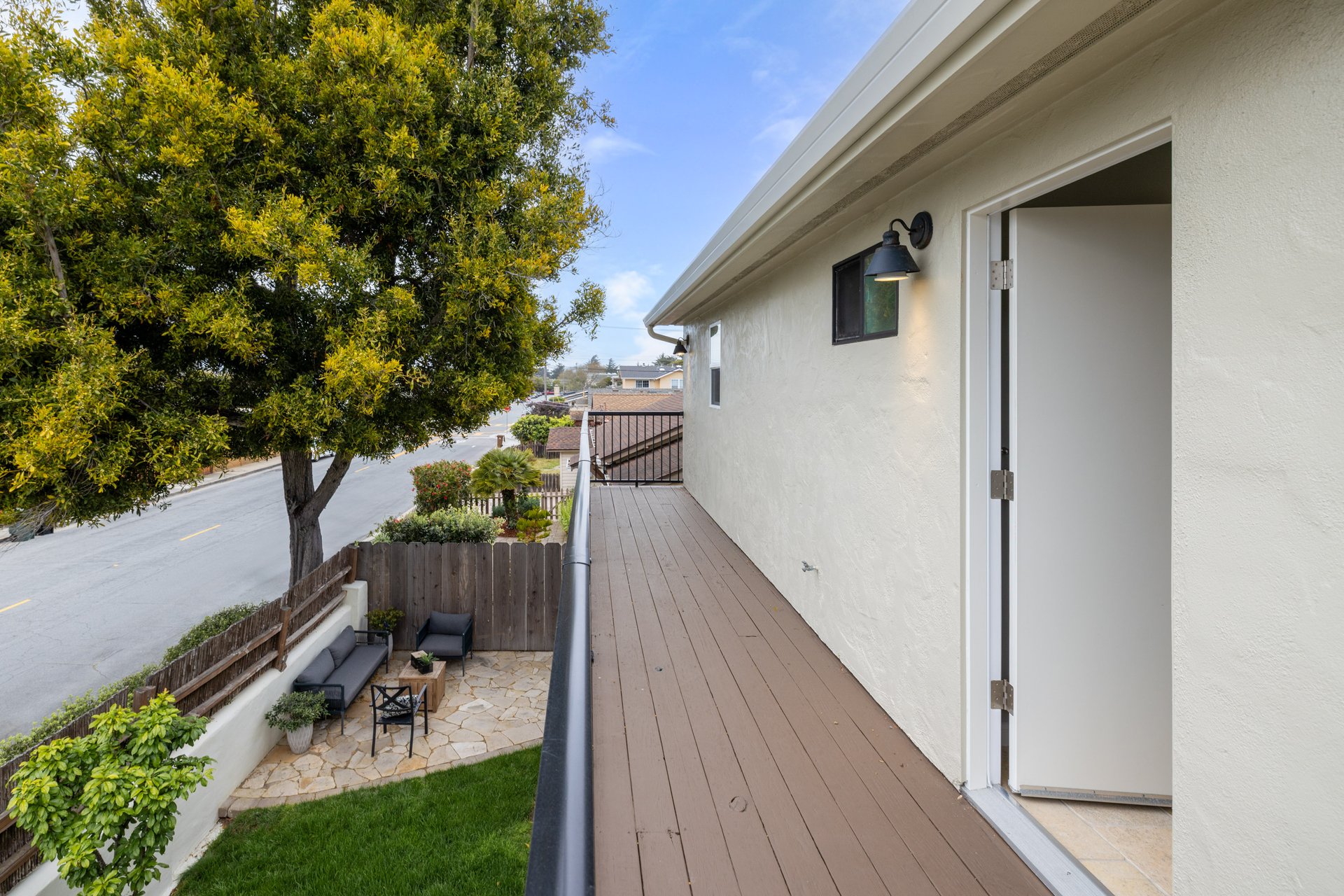 Monterey Sunbelt Living - 303 Del Robles Ave