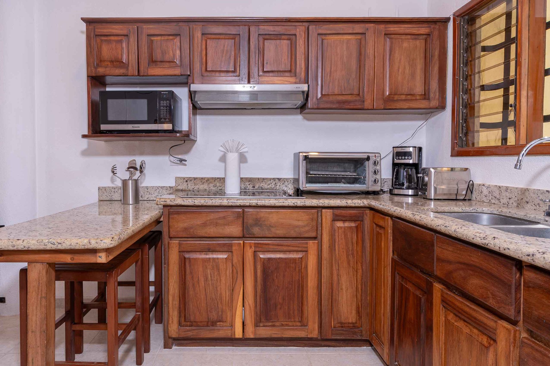 Pueblo del Mar 25 | Fully Renovated, Furnished Condo in Walkable Tamarindo
