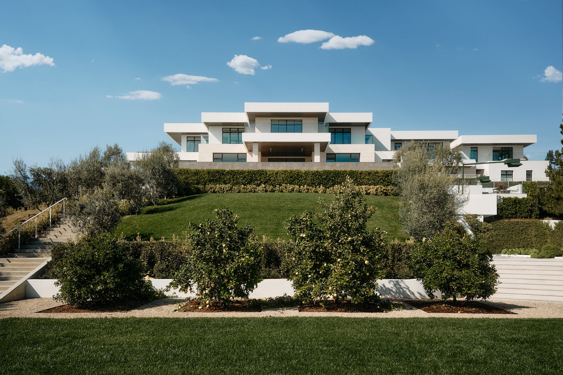 9966 Beverly Grove Dr