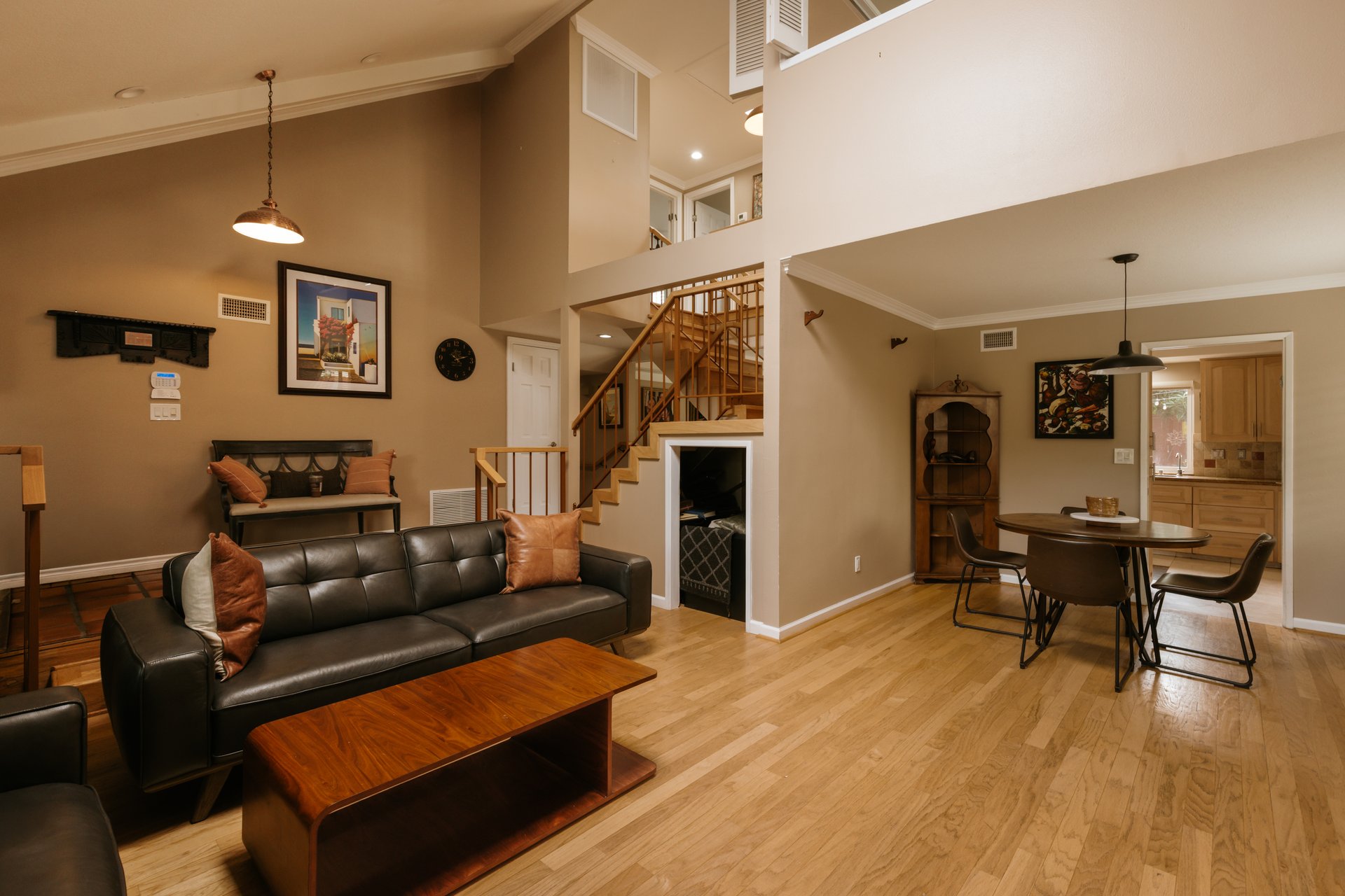 6125 Queenridge Dr