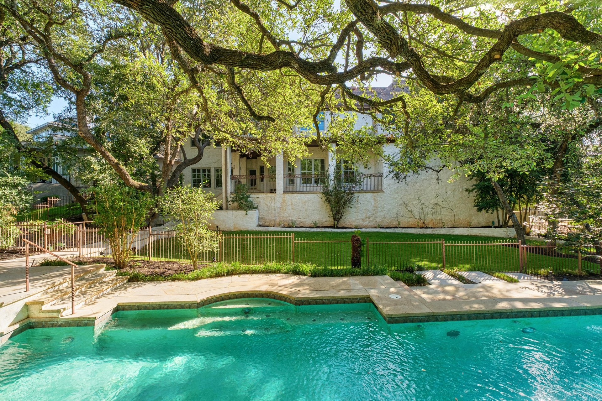 2900 Meandering River Court