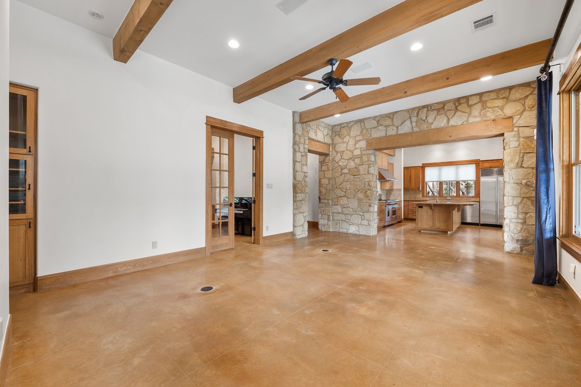 16009 Pontevedra Place