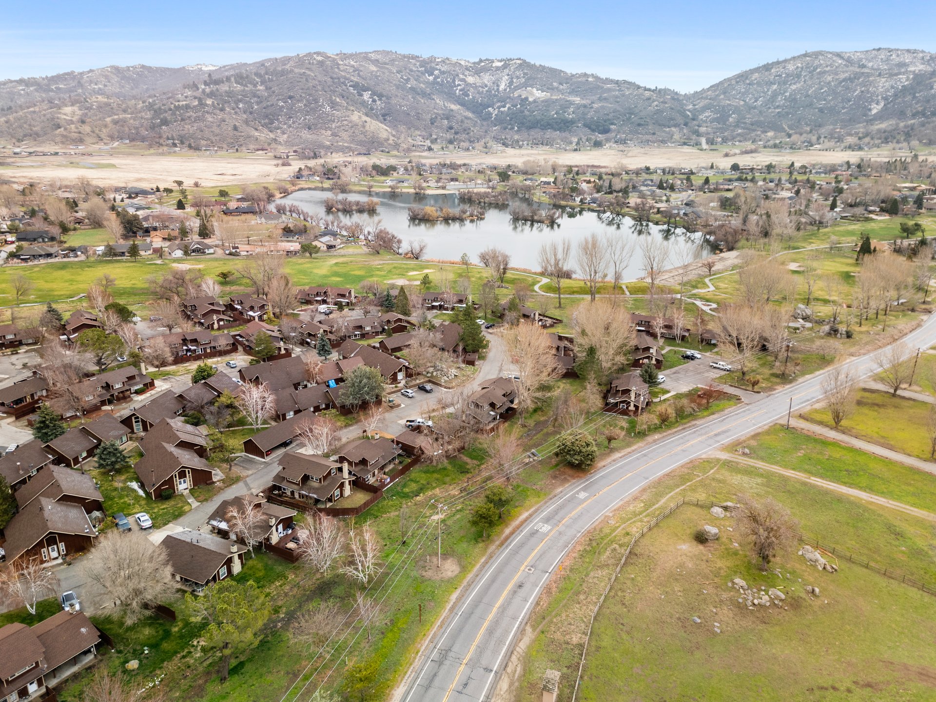 Charming Updated Condo in Bear Valley Springs – 101 Meadow Lakes