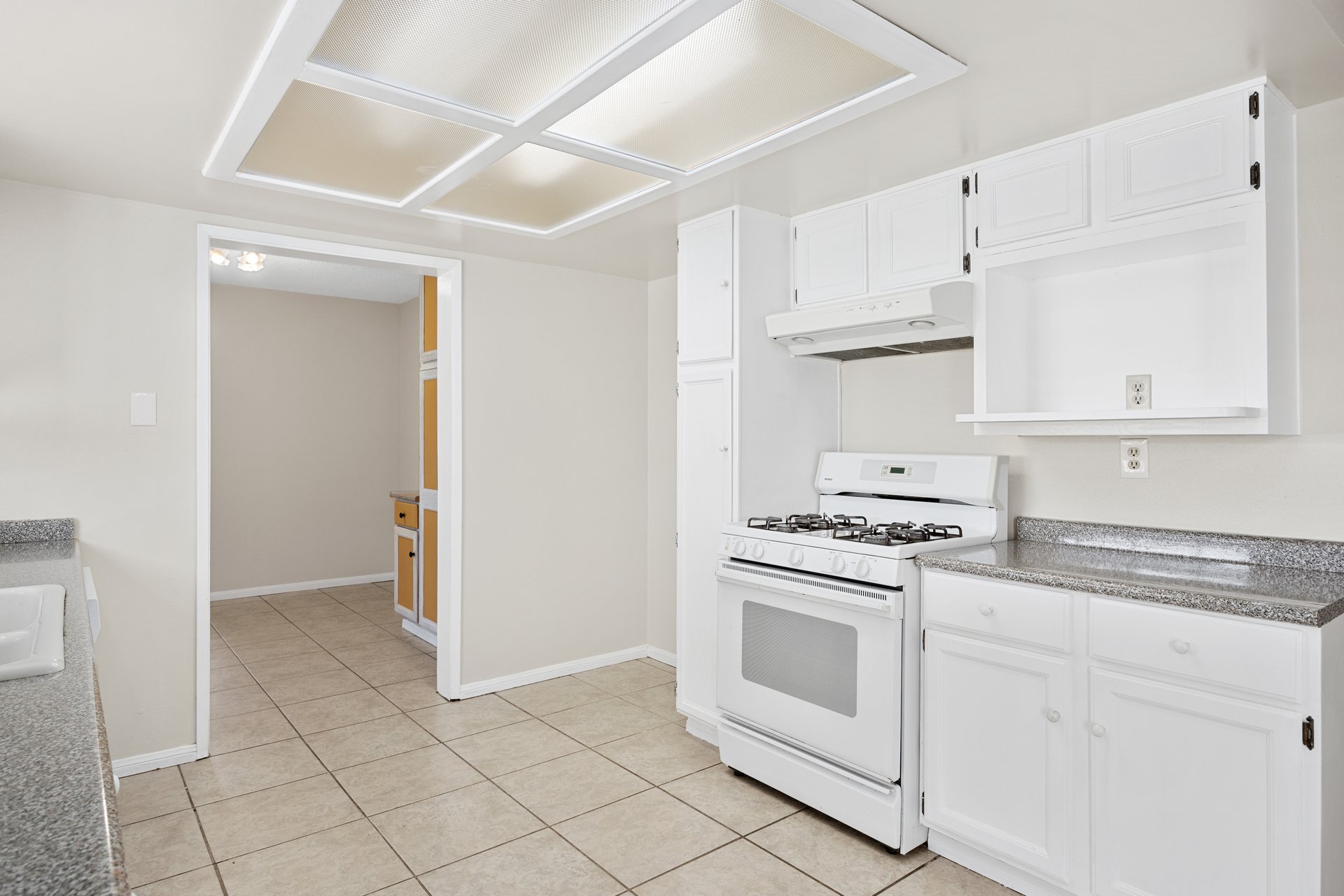 Charming Cul-de-Sac Home in East Golden Hills – 21941 Fig Court