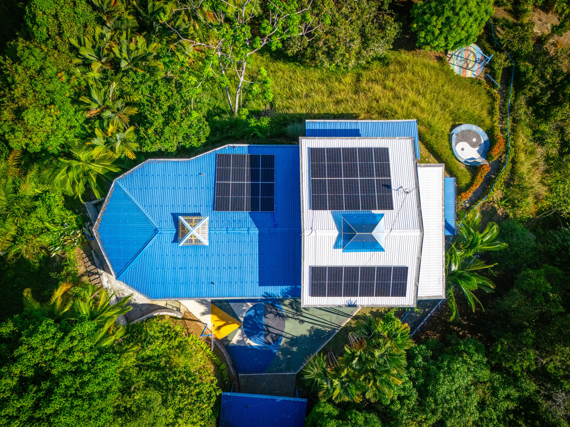 Casa Vista Harmonia, Legendary Ocean Views and Sustainable Living!