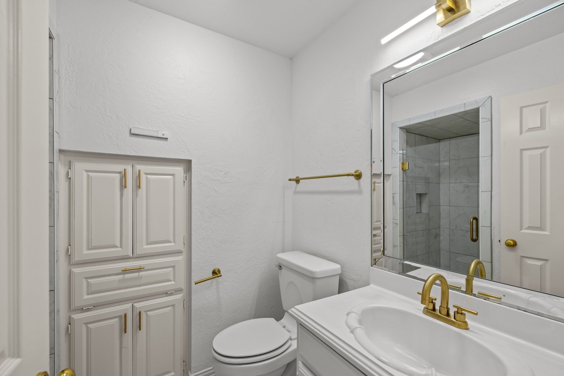 2 Treewood Court