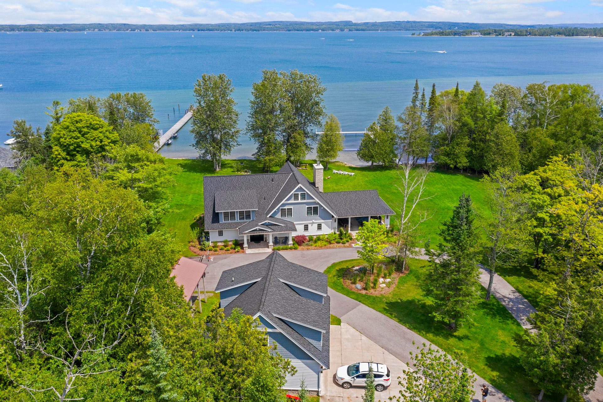 M-66 N, Lake Charlevoix