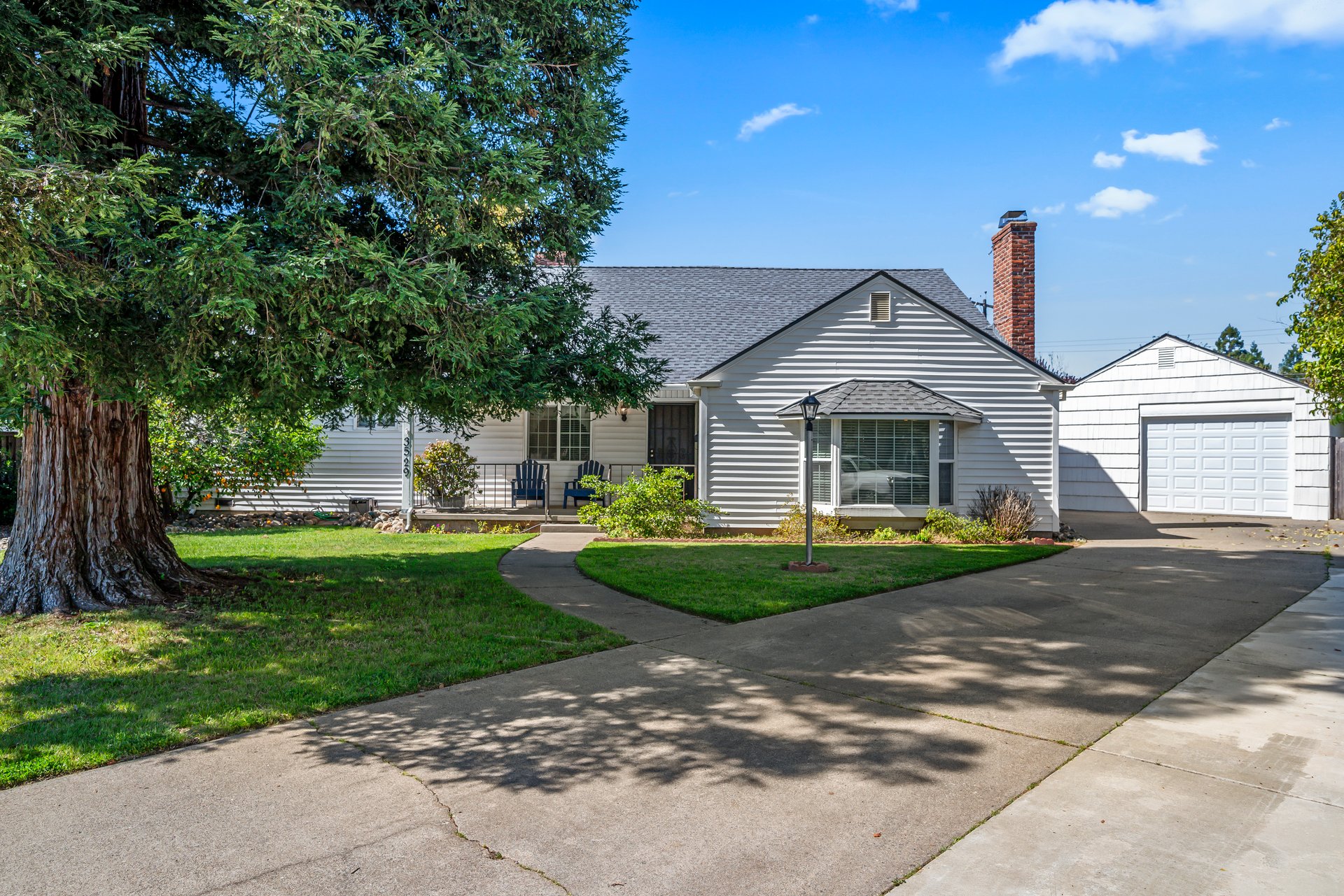 3529 Ridgewood Way