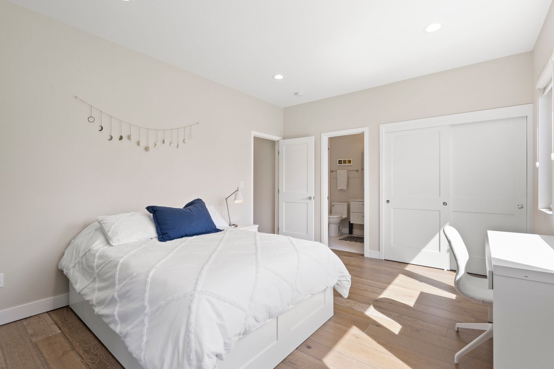 2331 Sunny Vista Dr