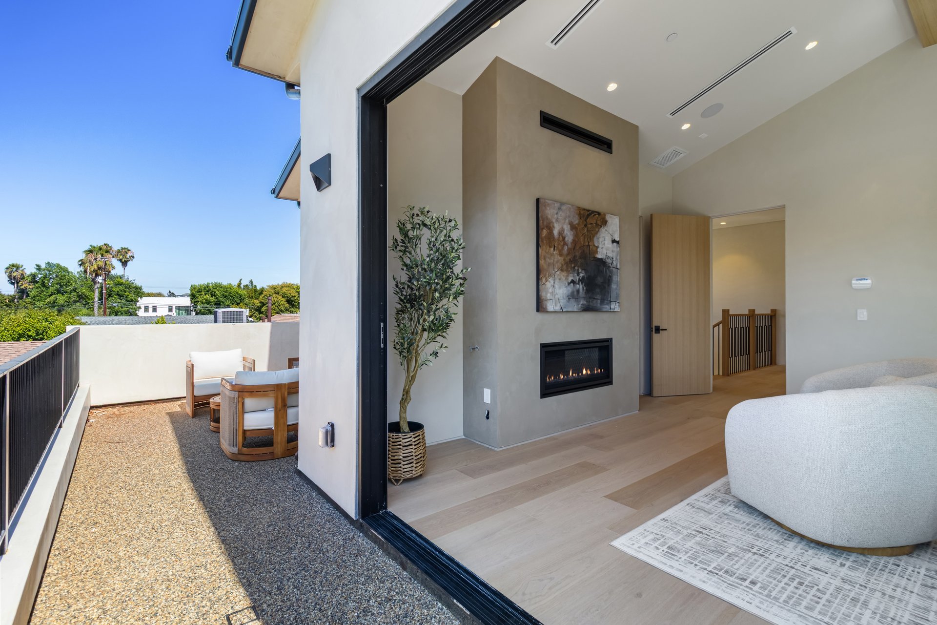 Addison St, 91436