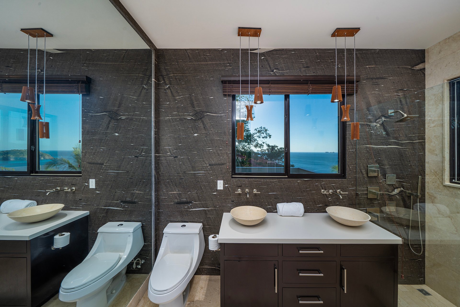 Casa Todo Bien and Guest House: Luxury 4BR Main Home + Guest House with Ocean Views