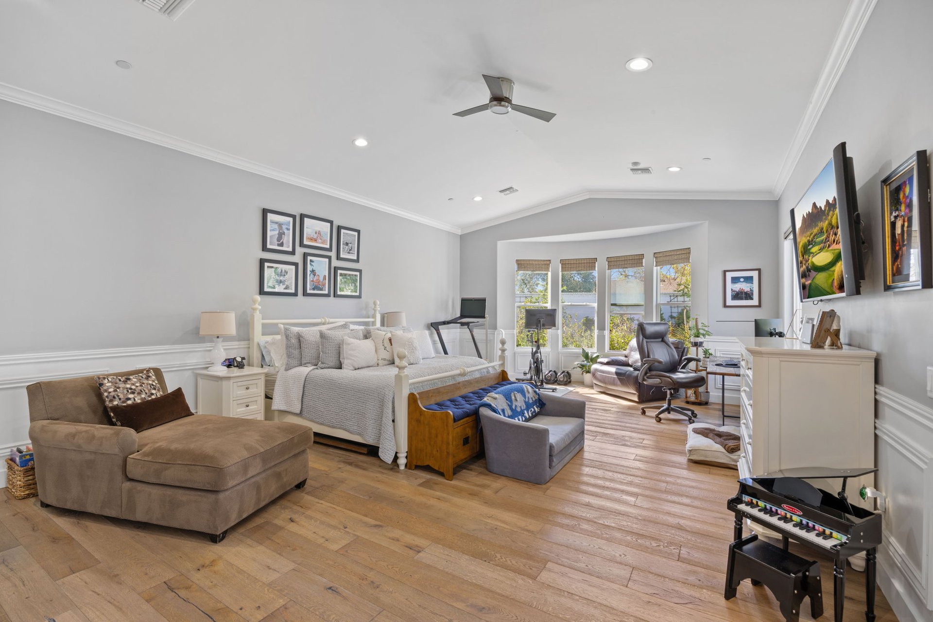 4008 N 65TH Place
