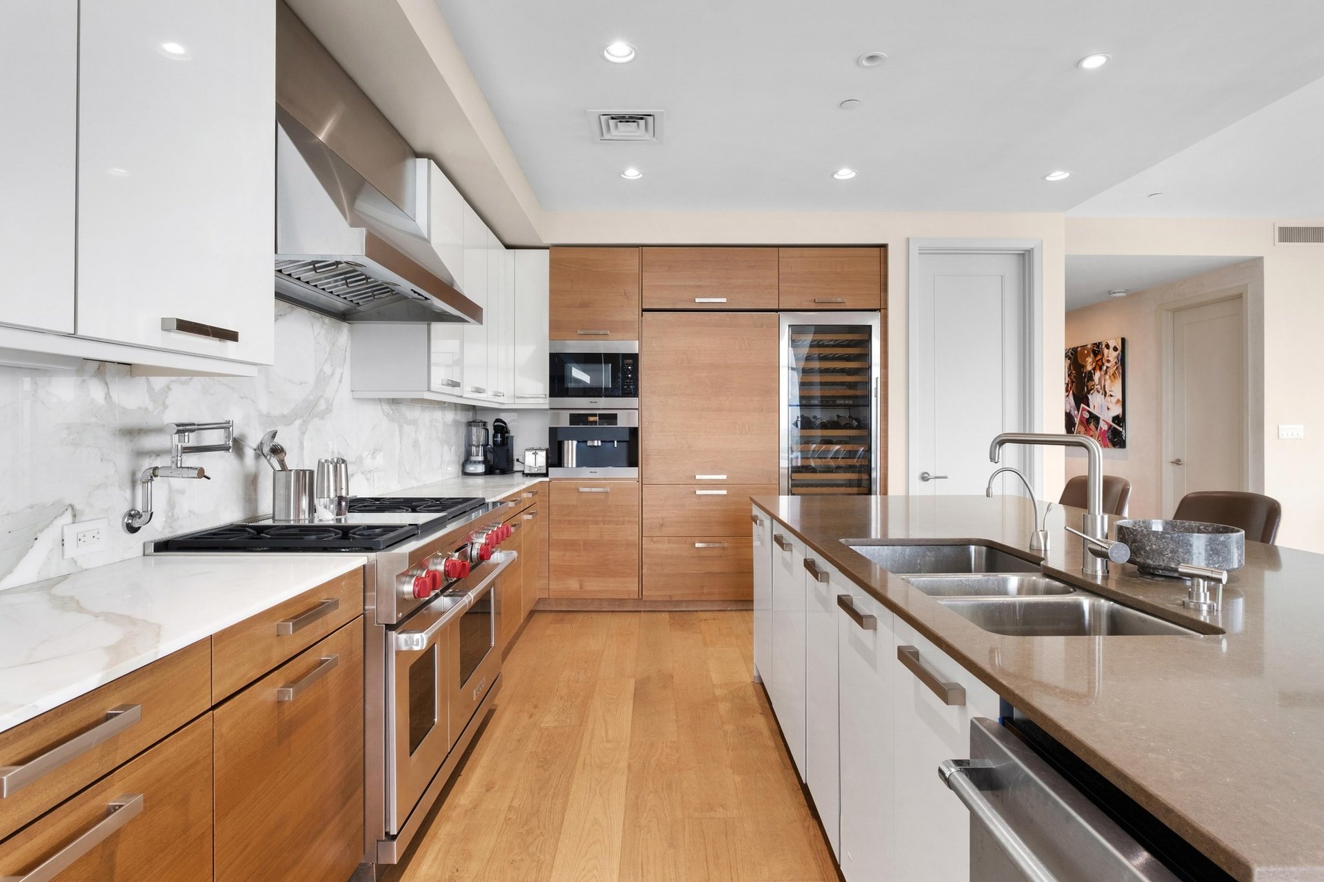 200 Congress Avenue #37H