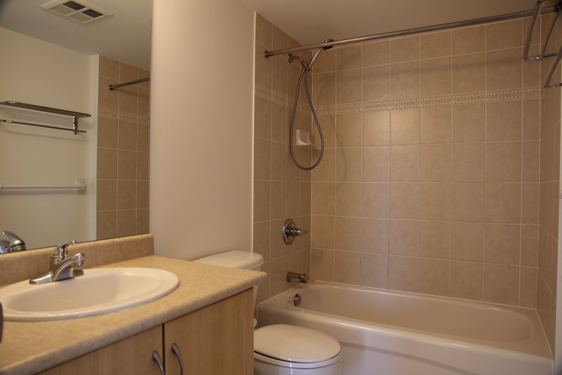  Exceptional Corner Suite 