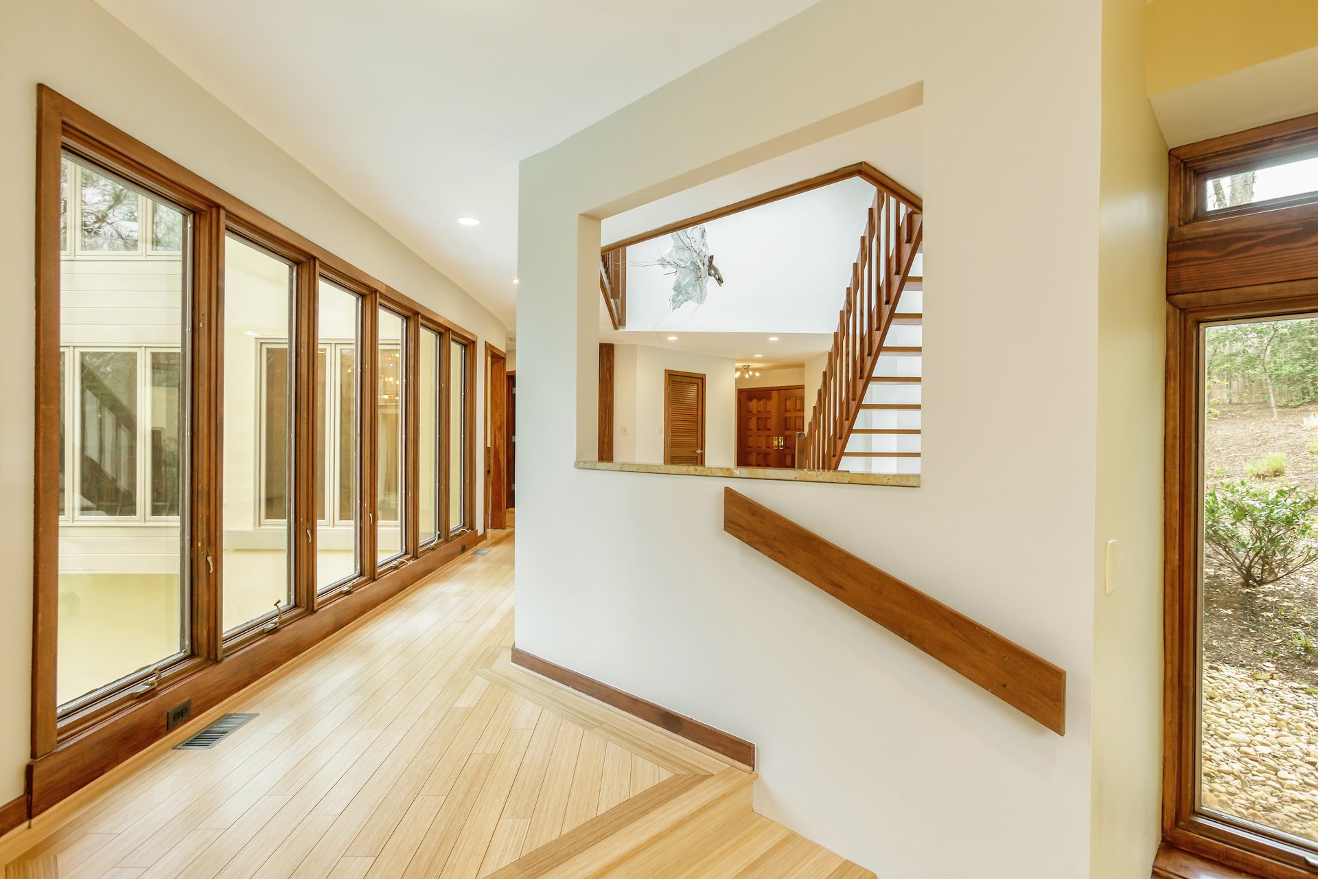 1325 Darnall Dr