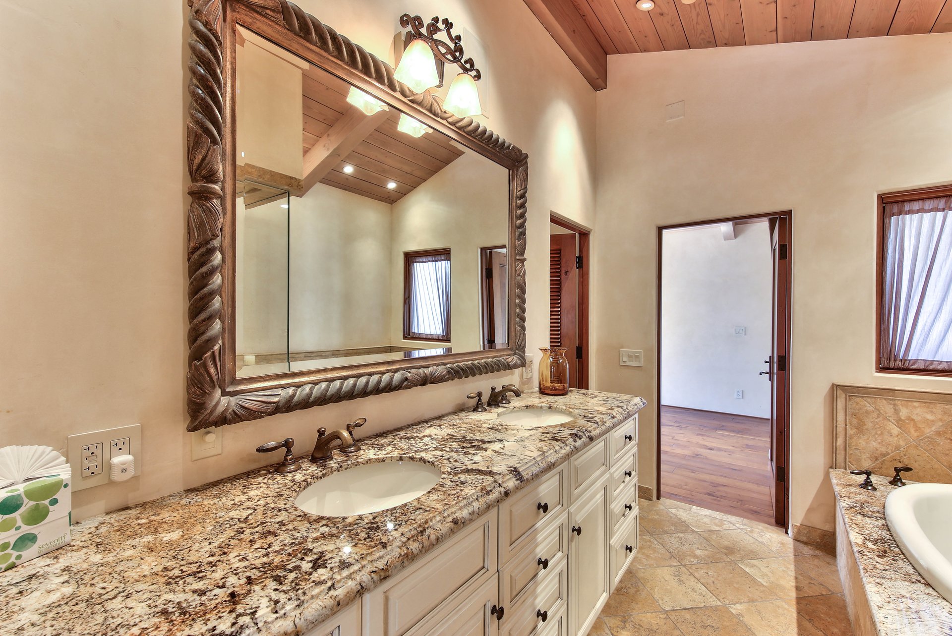 Carmel Penthouse - Luxury Rental