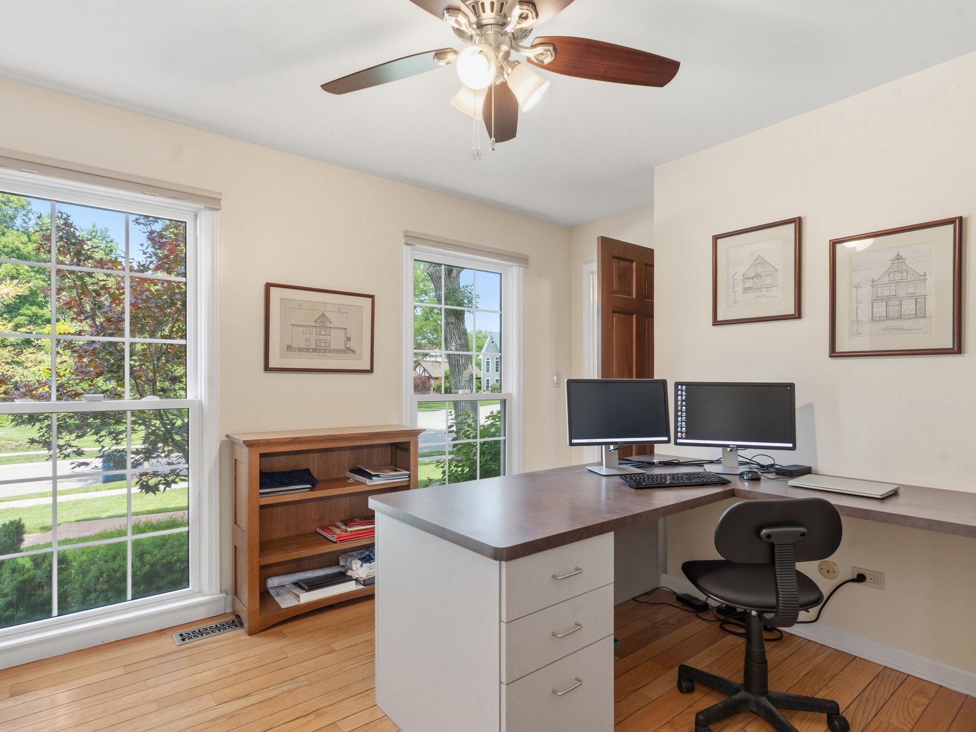 1235  Pin Oak Court