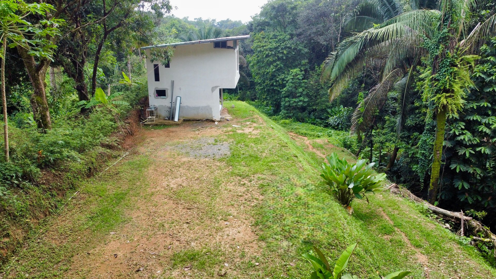 Investment Opportunity in Playa Hermosa – Fixer-Upper with Great Potential!