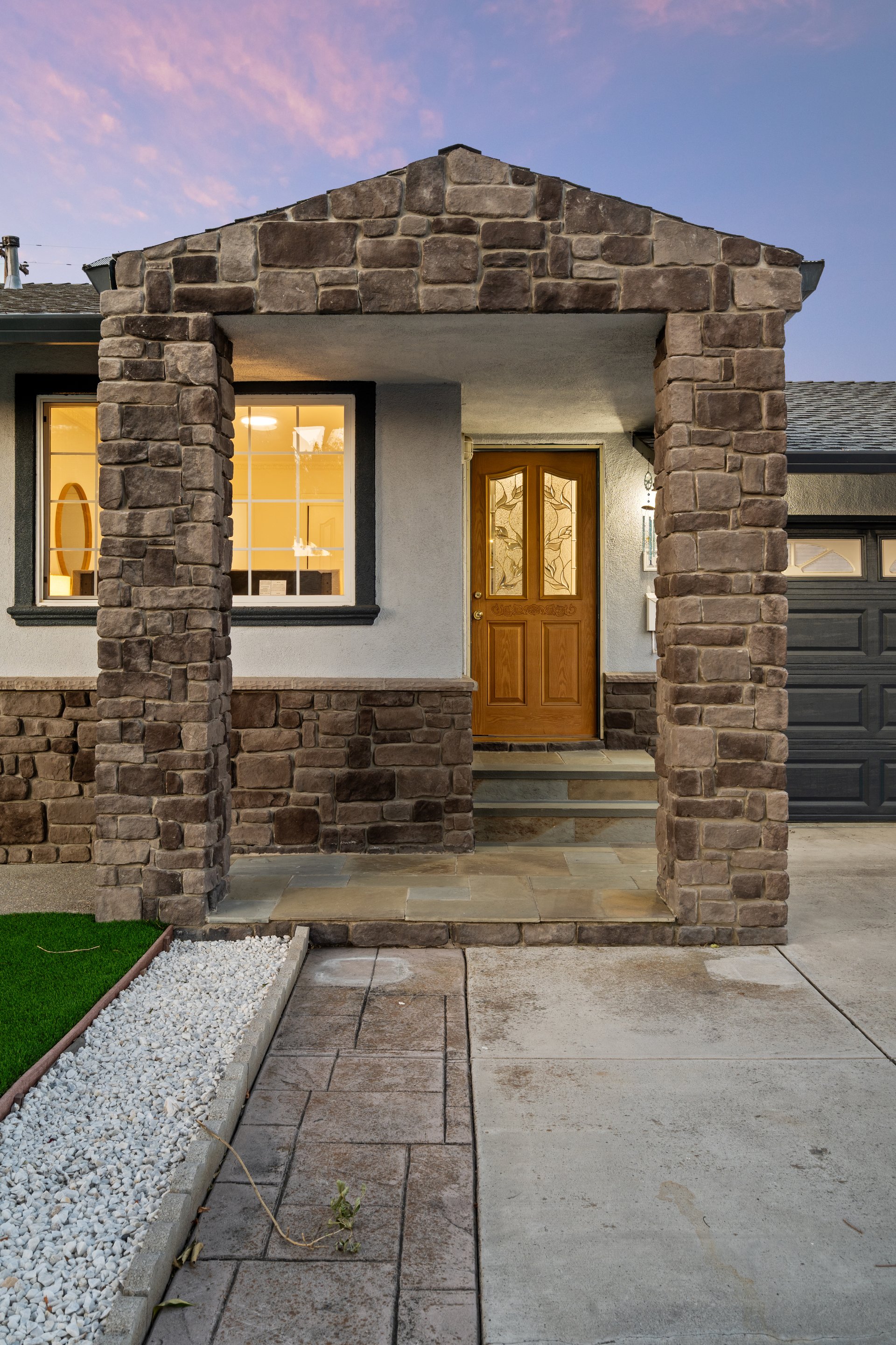 1459 Blackfield Drive