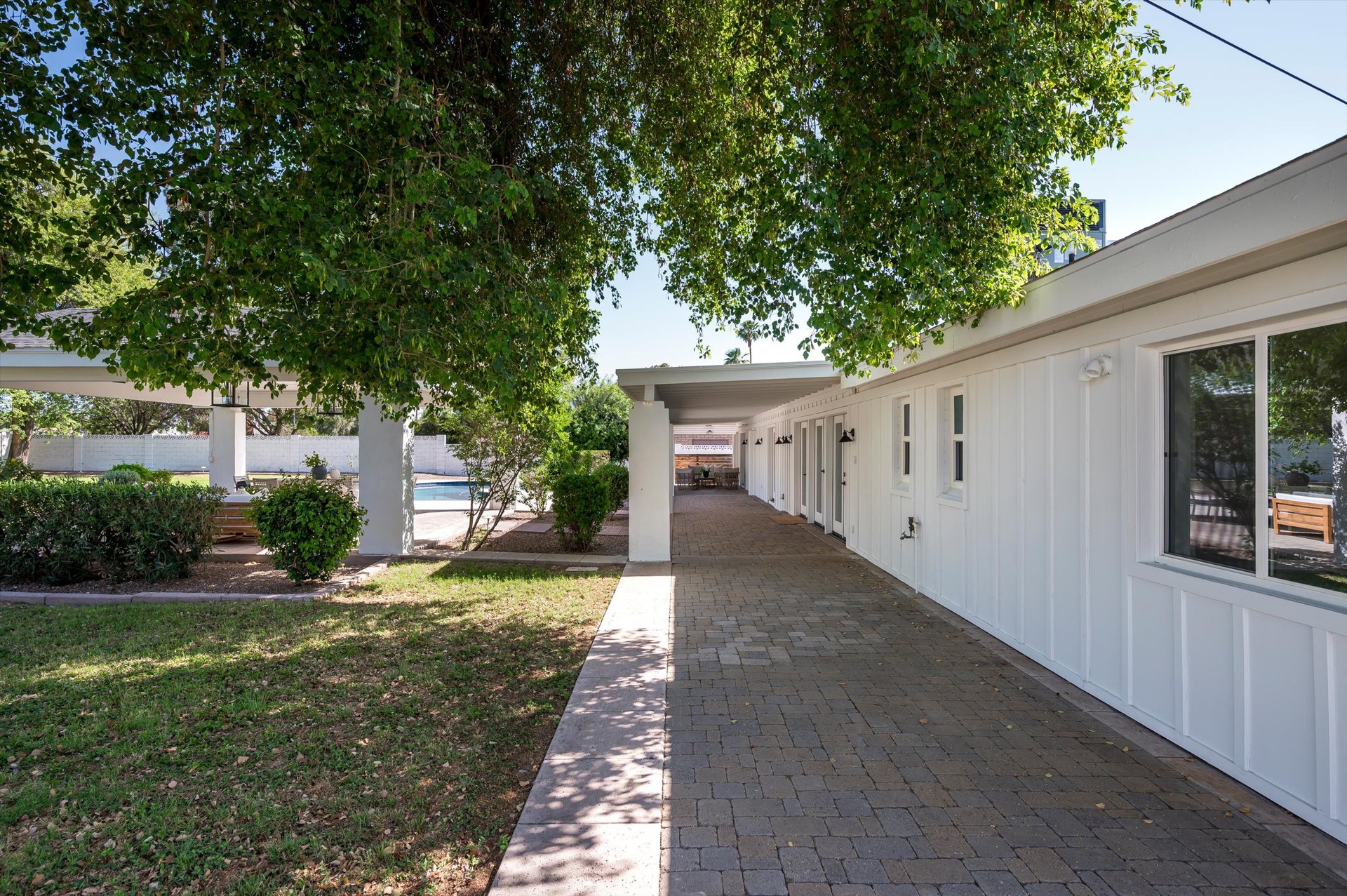 3131 N 53RD Place