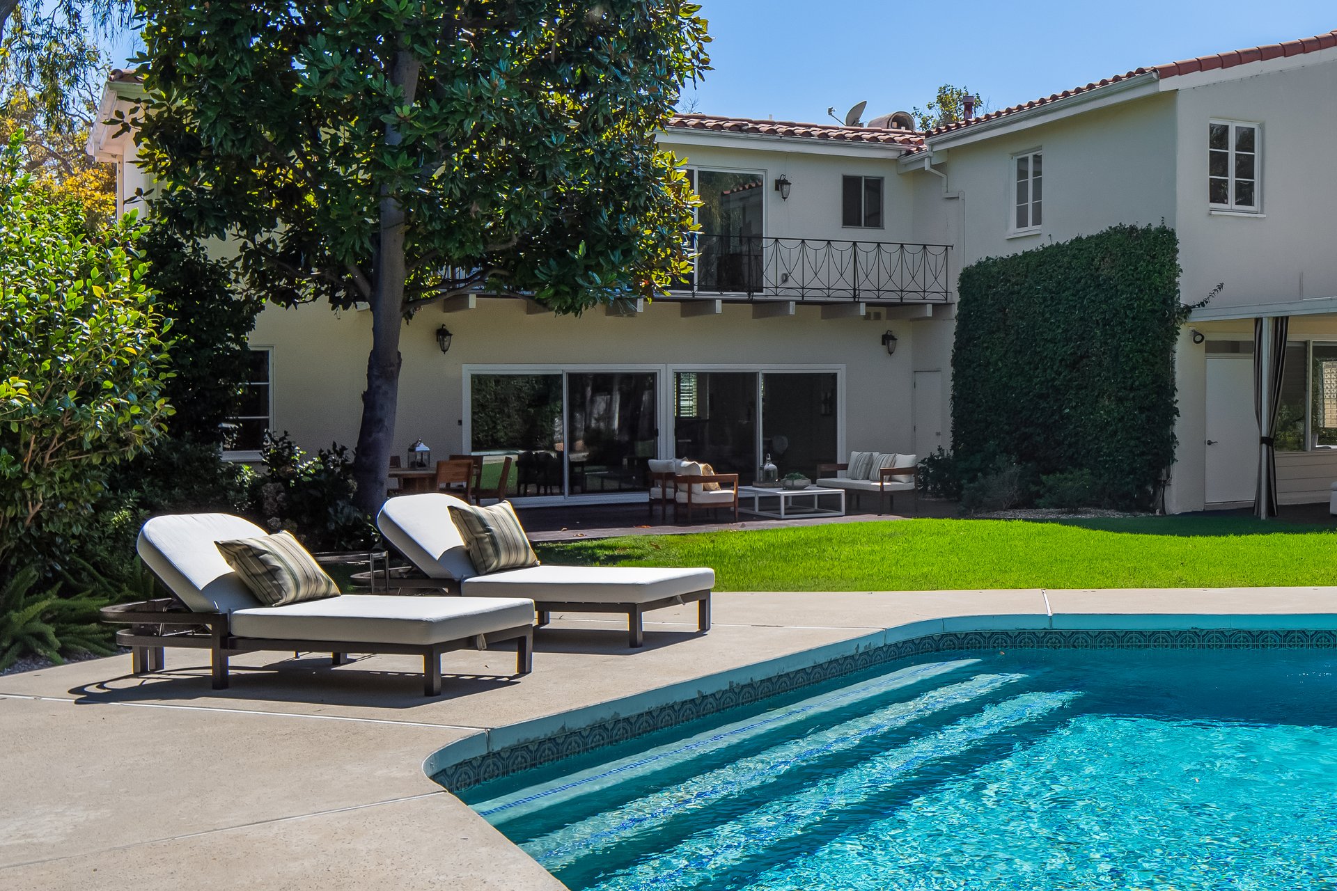 712 Walden Dr, Beverly Hills