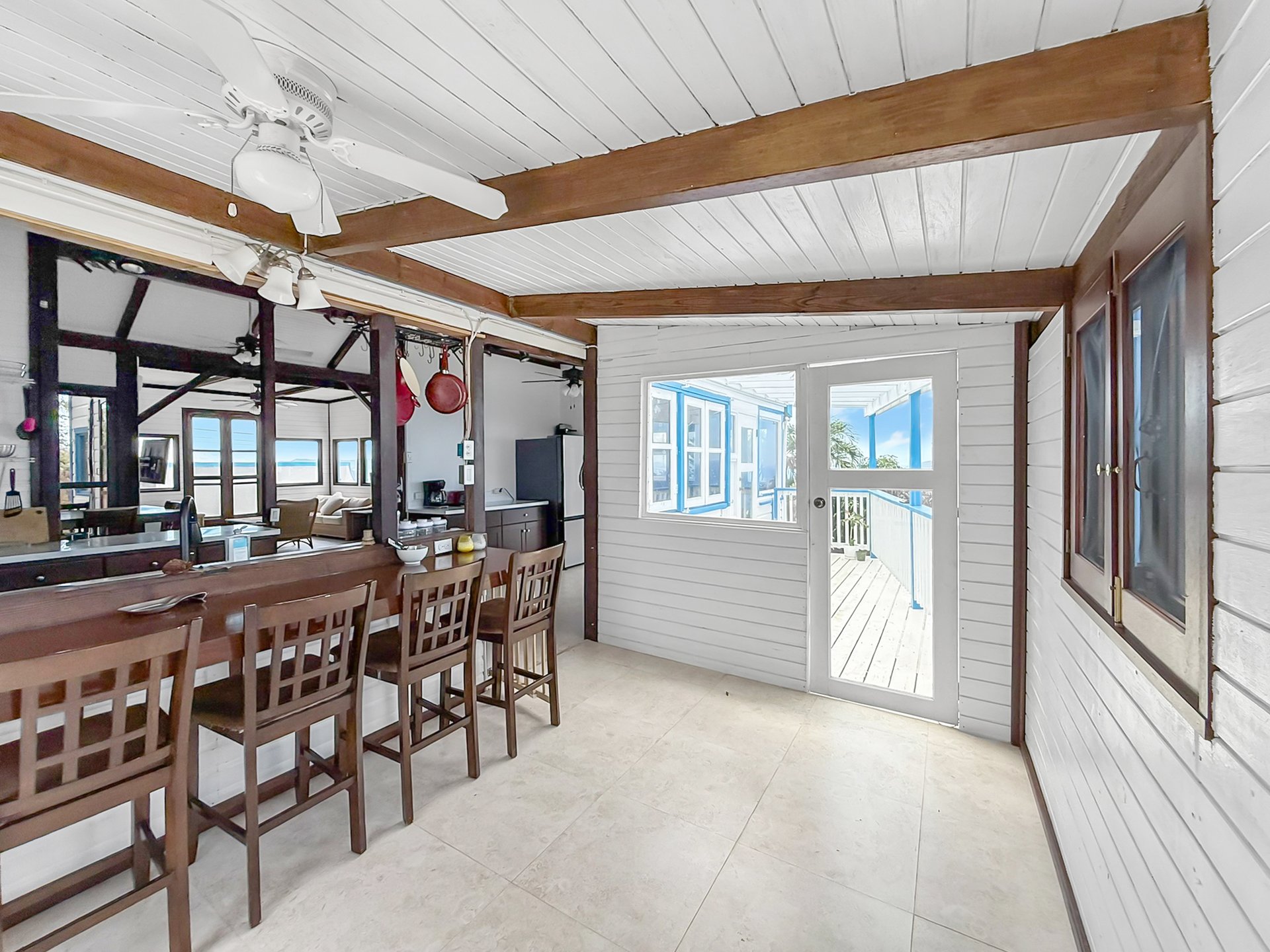 879 Casablanca-Luck Hill Standalone Home