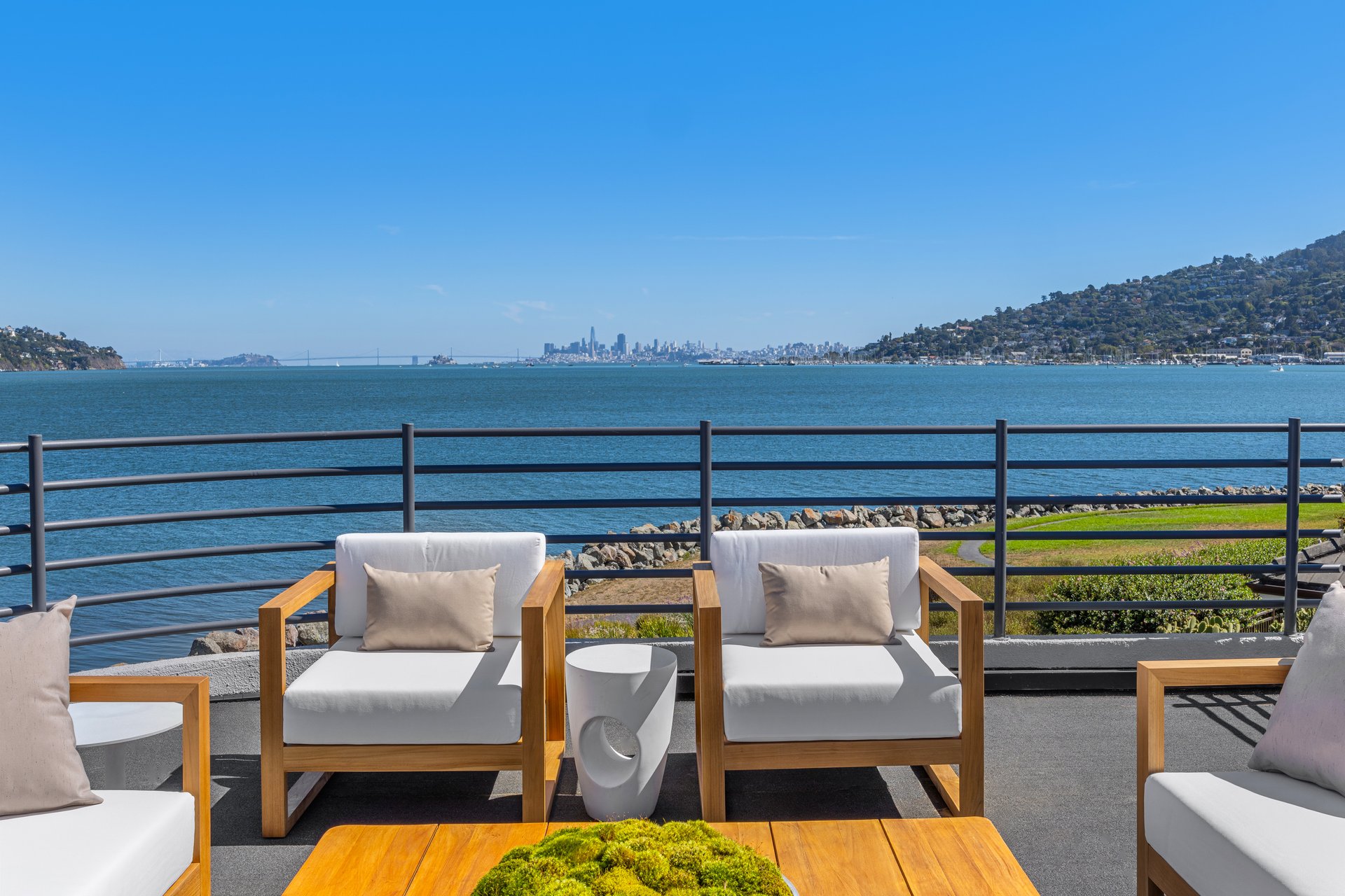 Sweeping Views Across the Bay