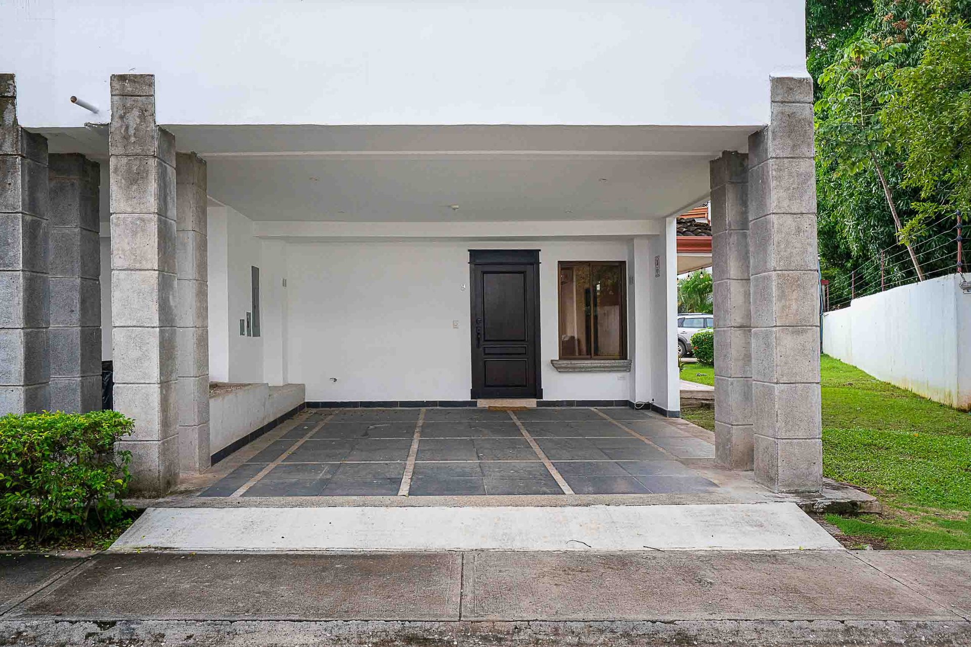 El Sandal #9 | 3 Bedroom Townhome, 10 Mins to the Beach - Seller Financing Available!