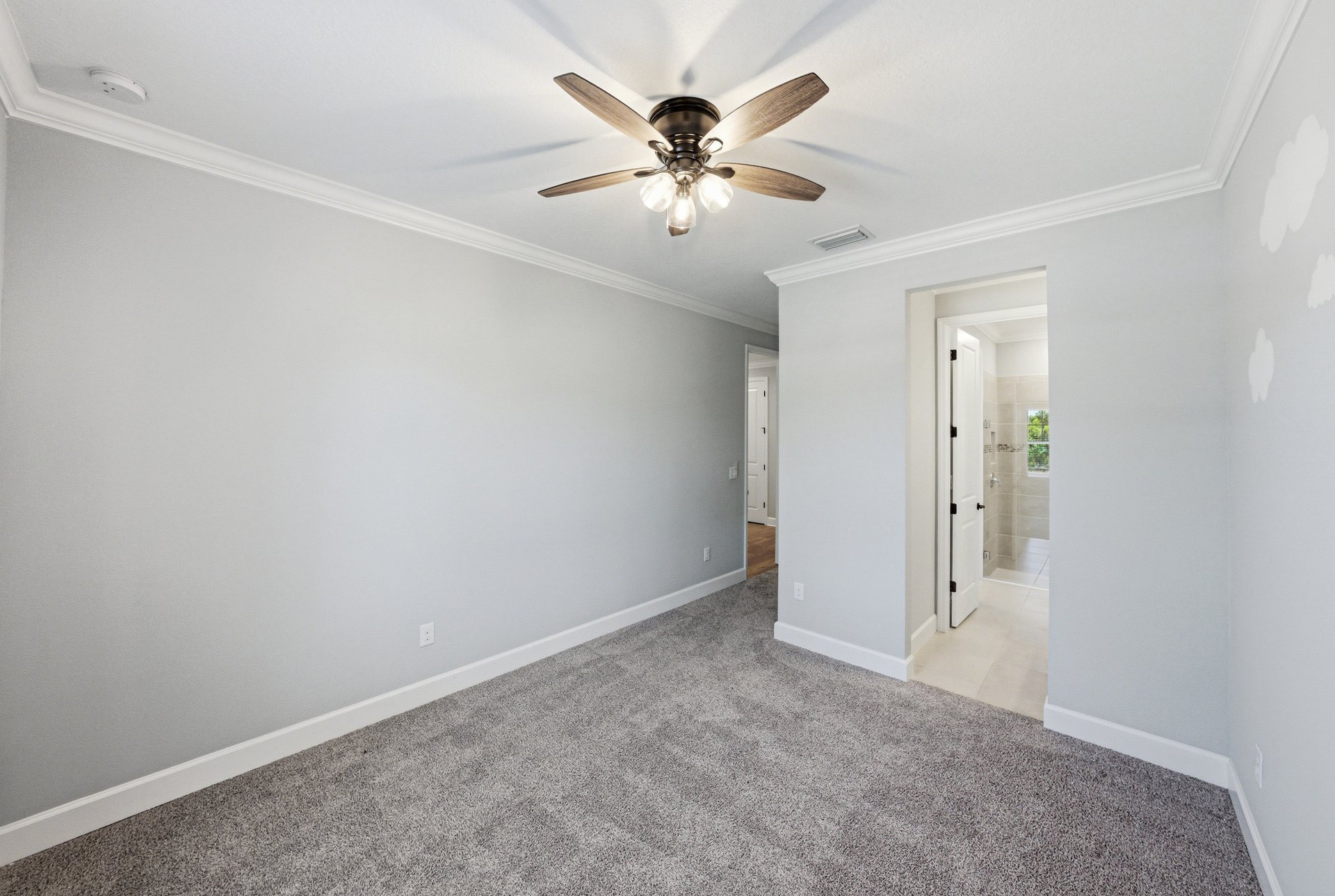 6883 BRADBURY CIR