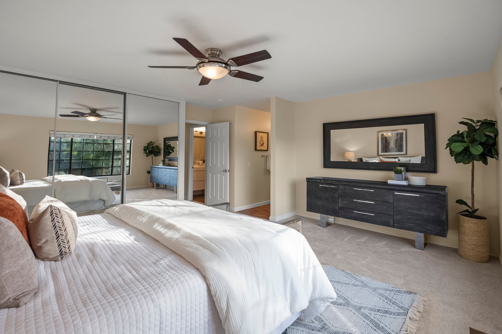 5252 Rio Lobo Drive