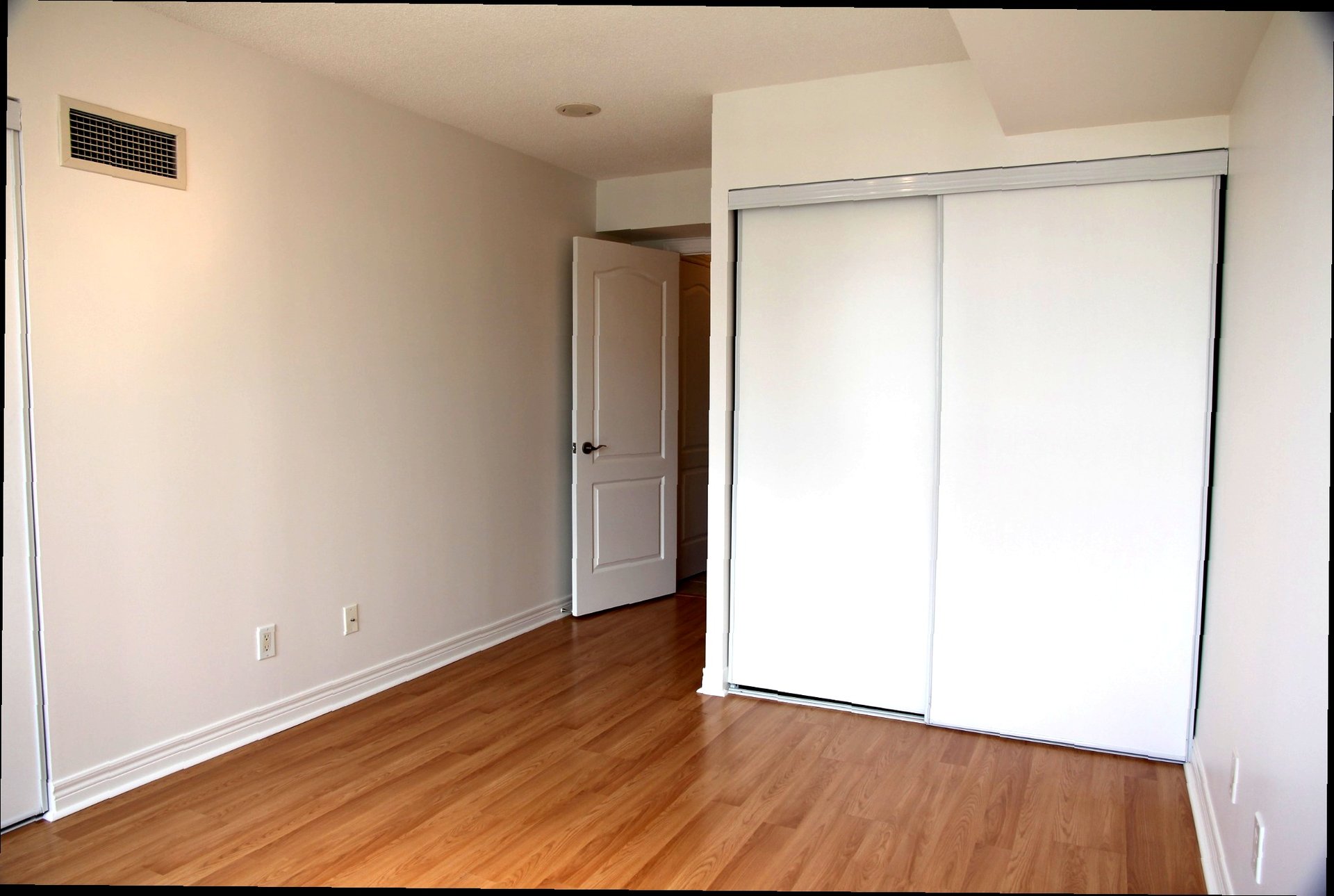  Exceptional Corner Suite 