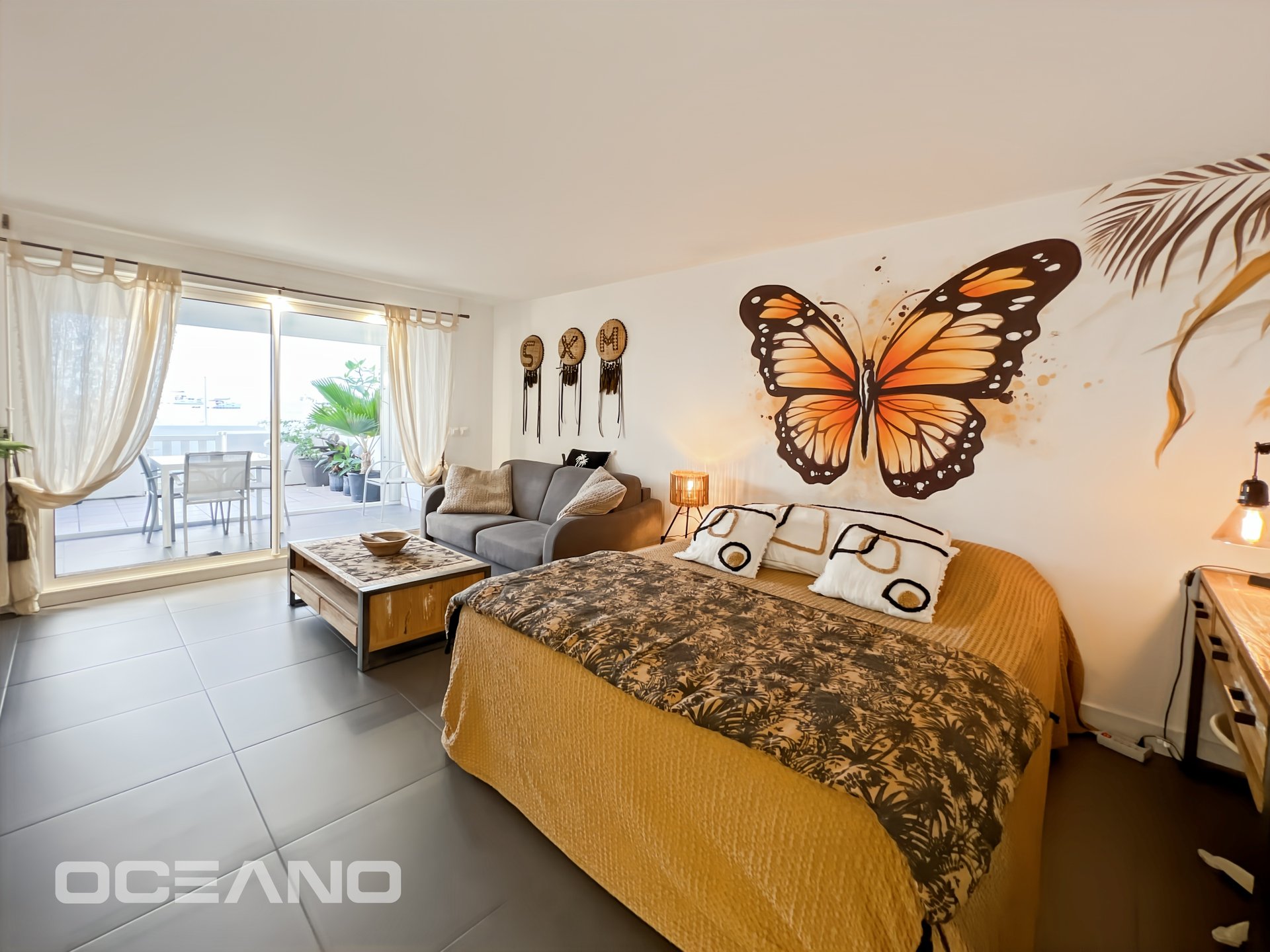 Sea View Apartment with Terrace & Pool