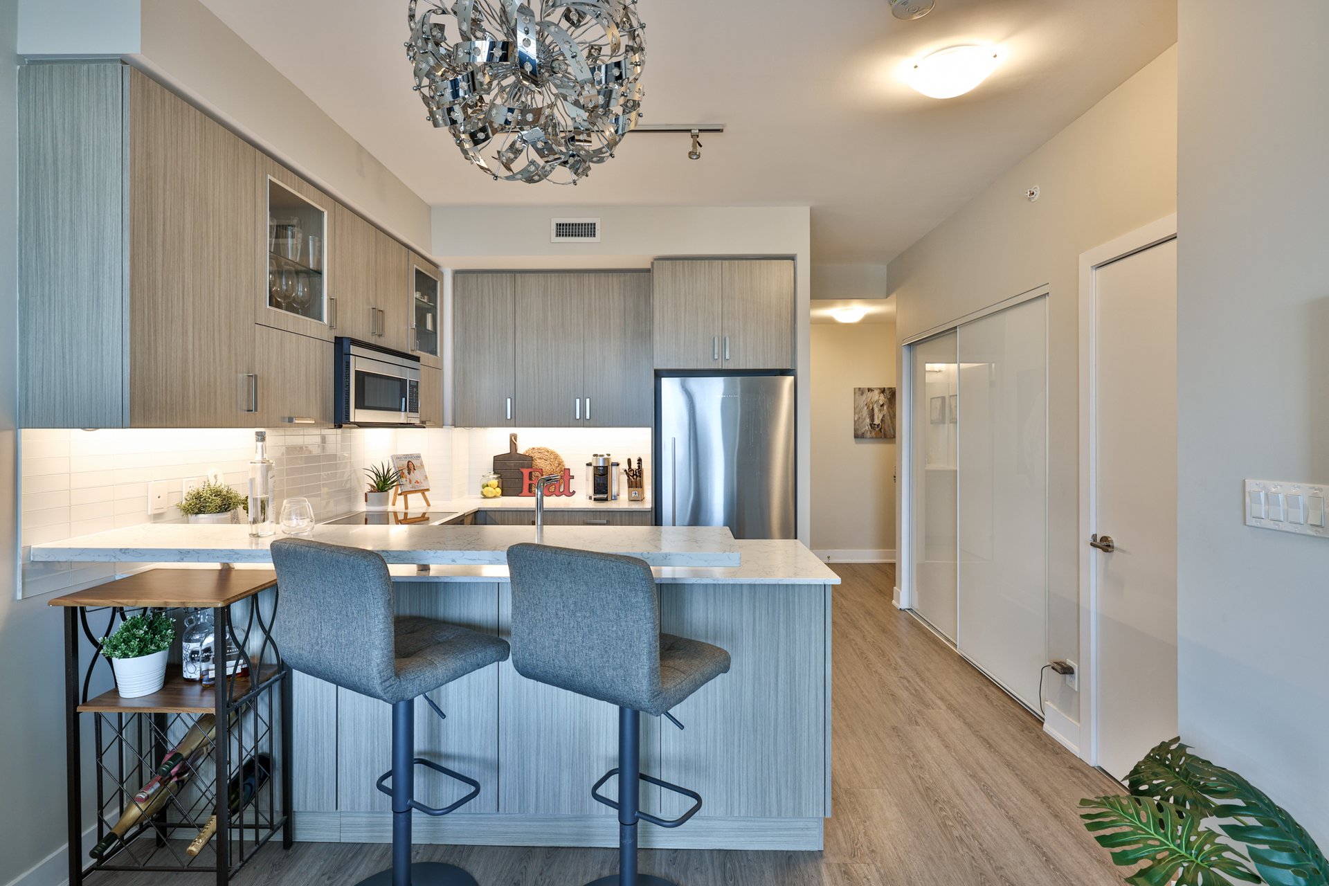  Corner Suite At The Barrington! 