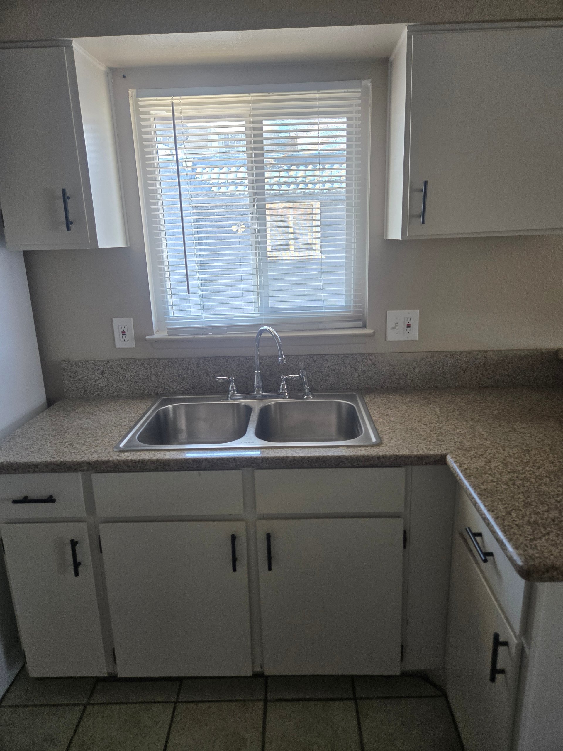33 Gold Bar Court #D, Las Vegas, NV 89110
