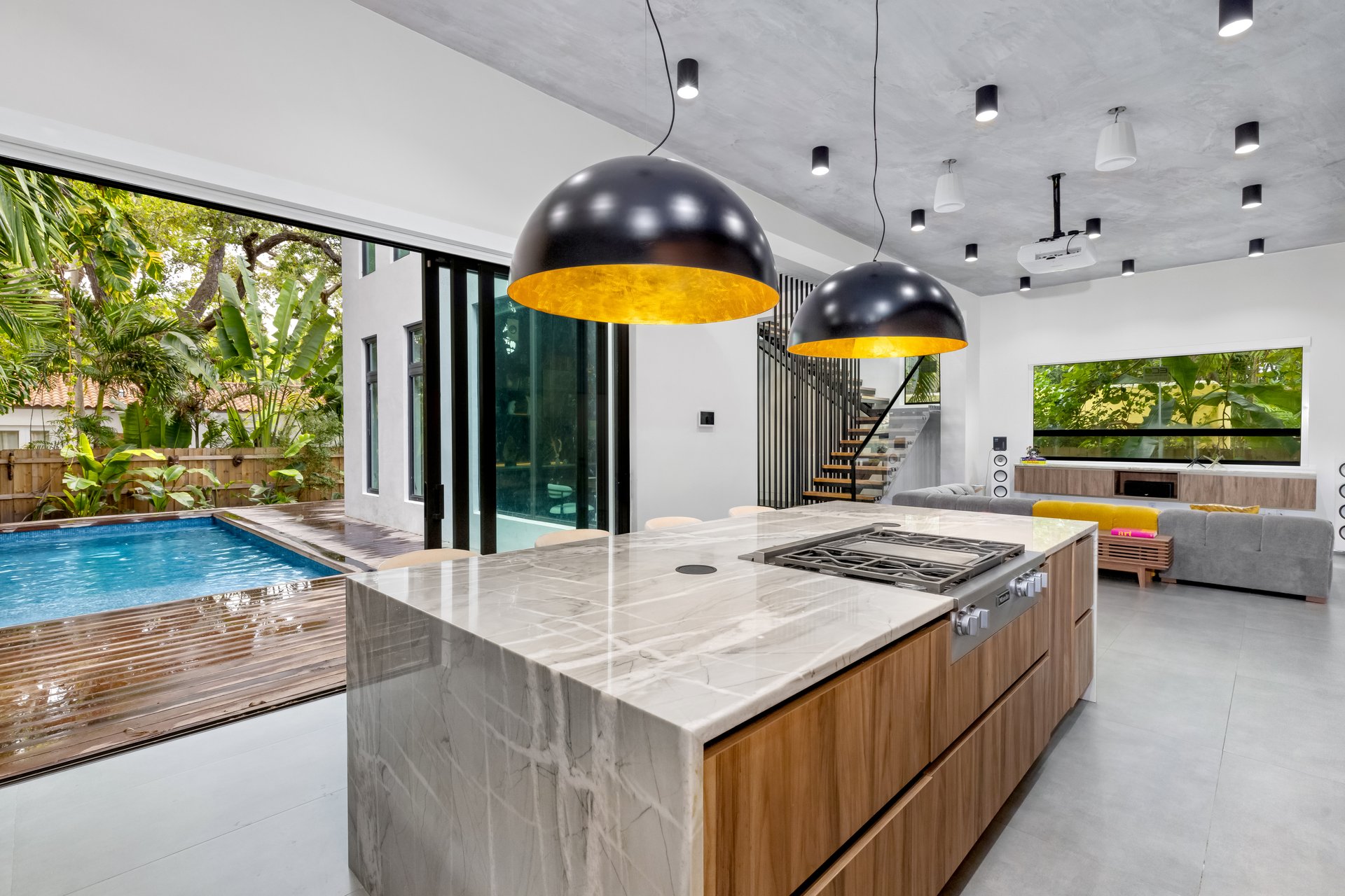 Spring Garden | Modern Luxury
