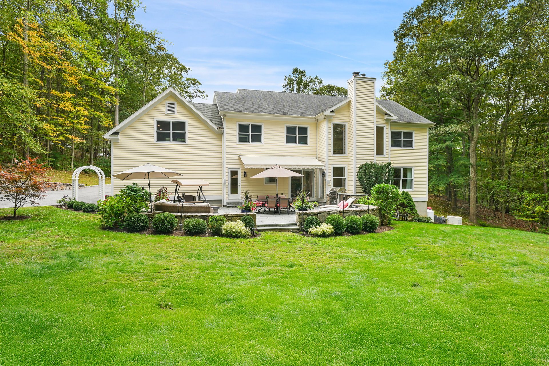 19 Ledgewood Lane