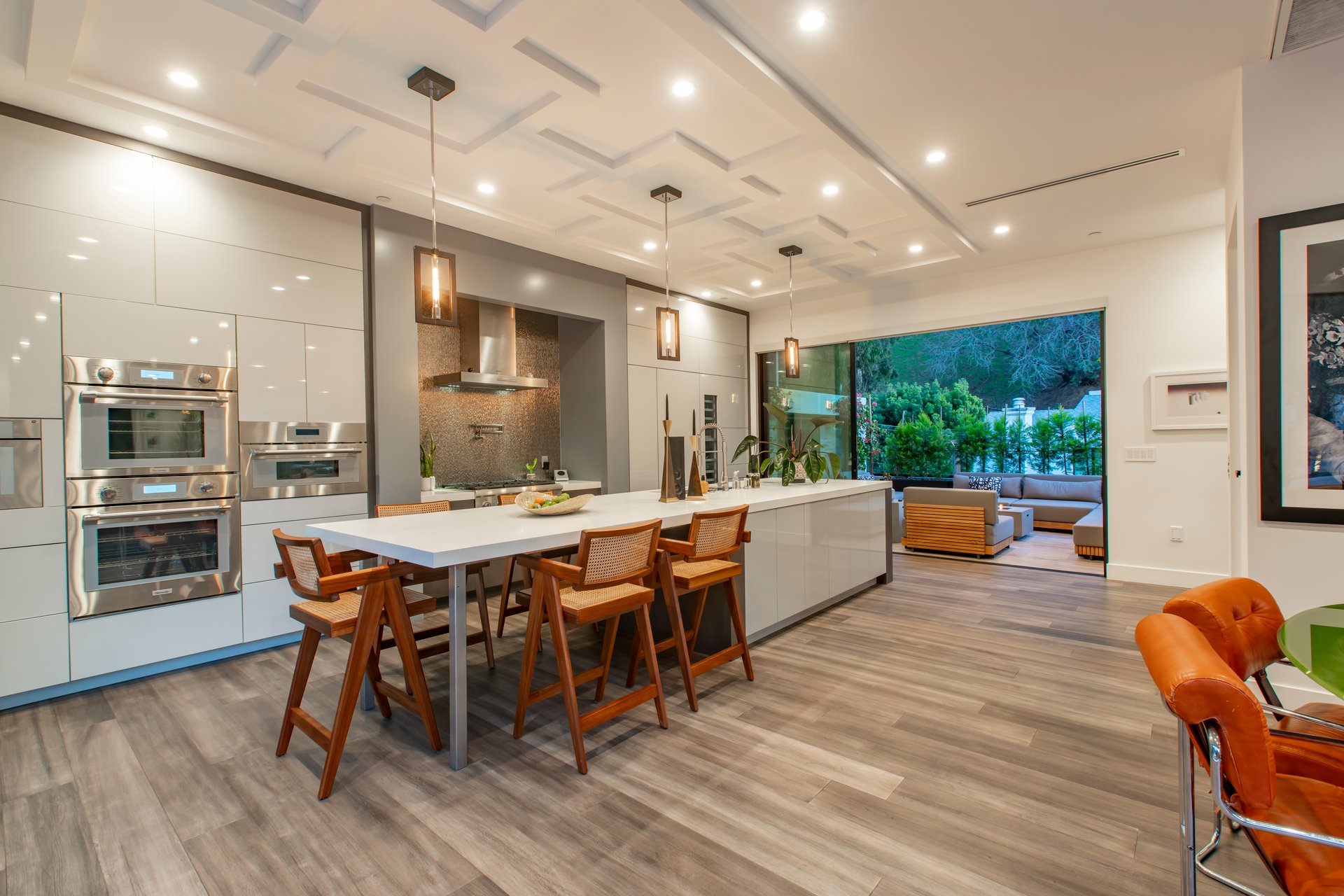 8145 Willow Glen Rd