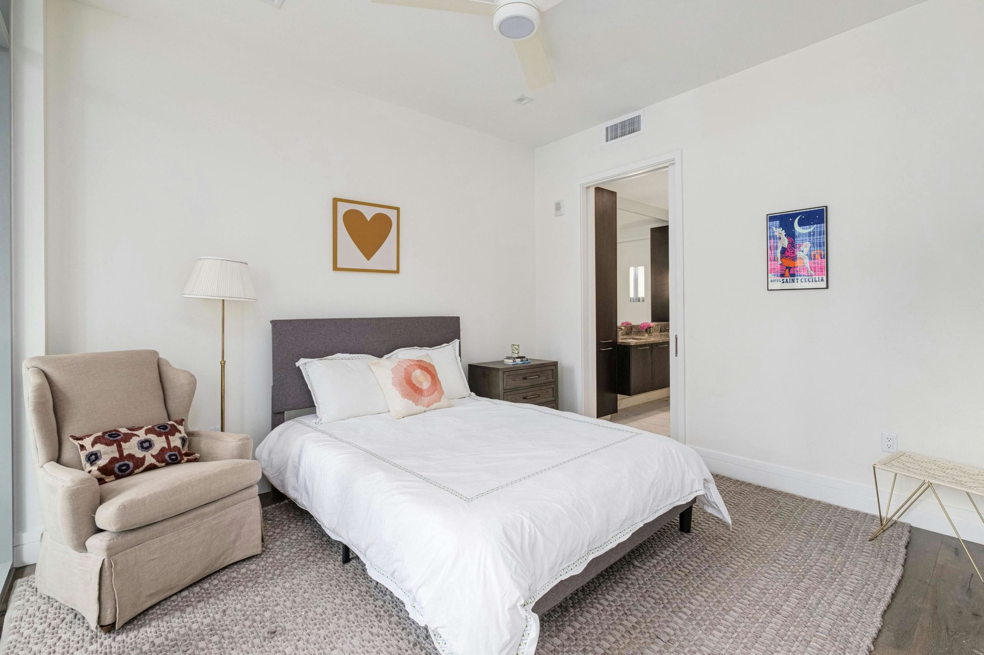 501 West Ave #702
