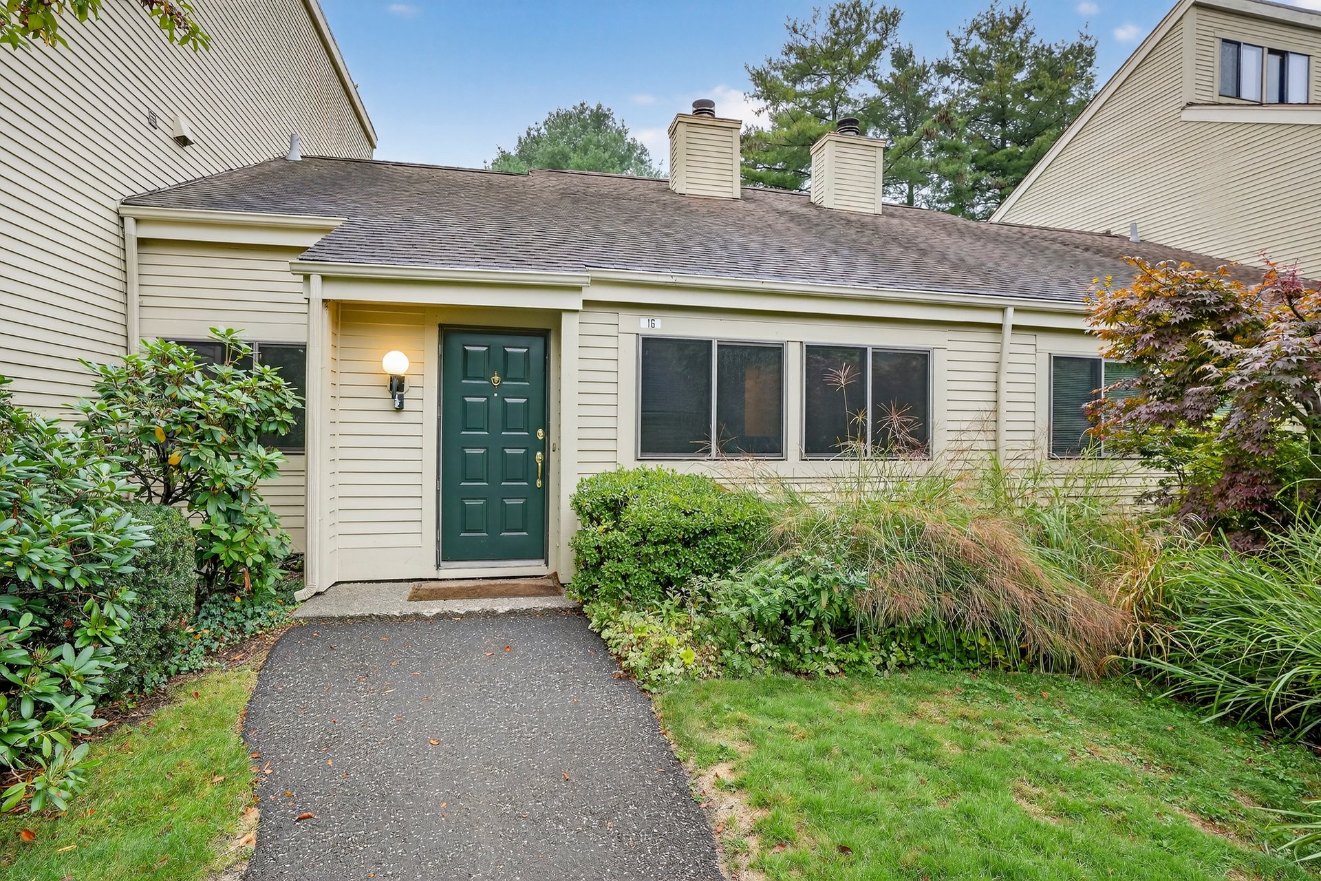 16 Fox Run Road