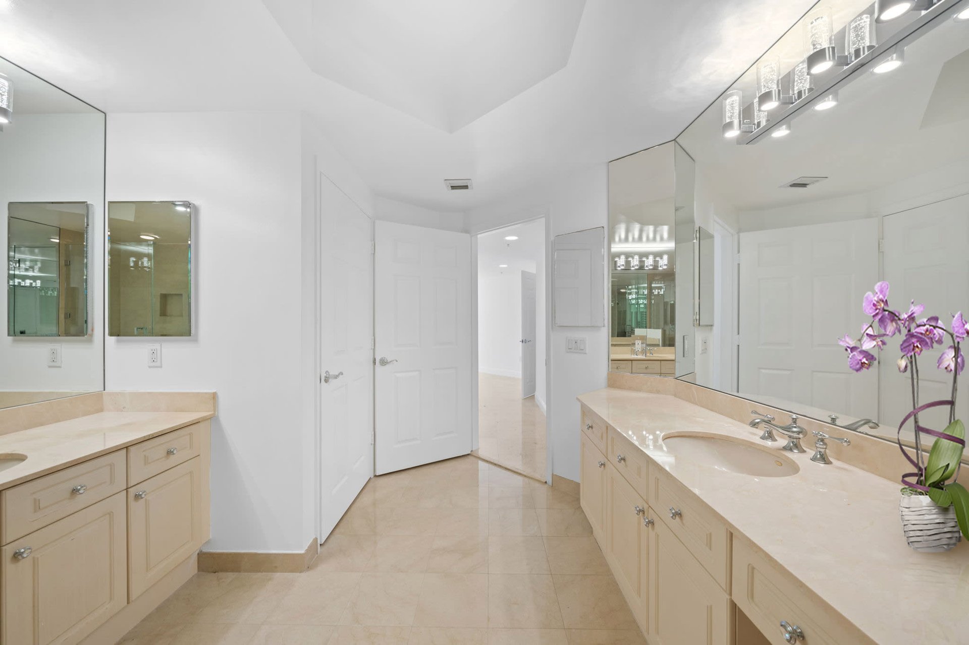 6001 N Ocean Dr Unit: 1104S