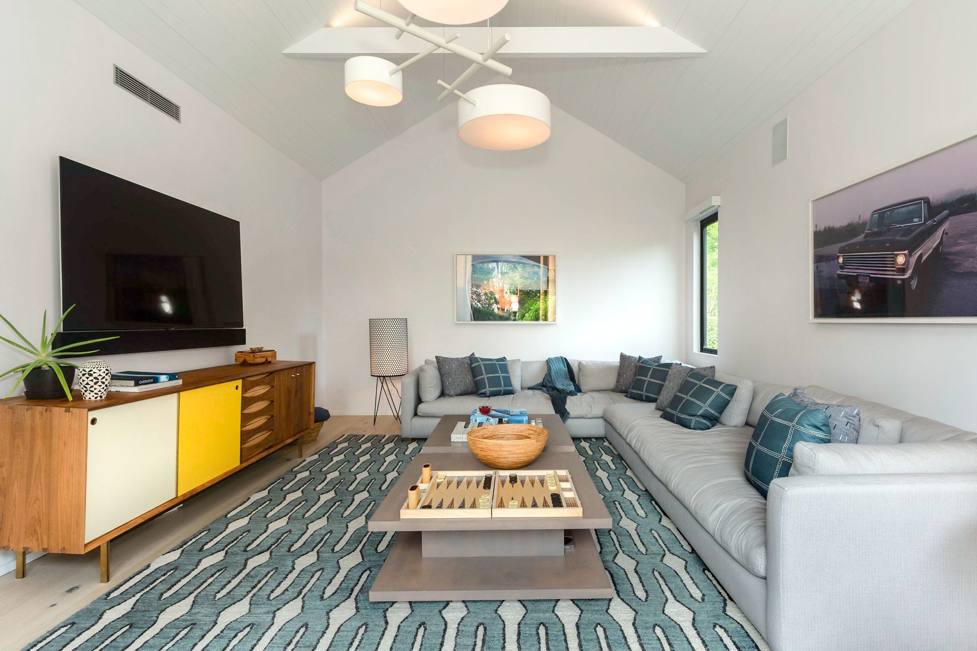 An Icon of Timeless Design in Bridgehampton Farm Country