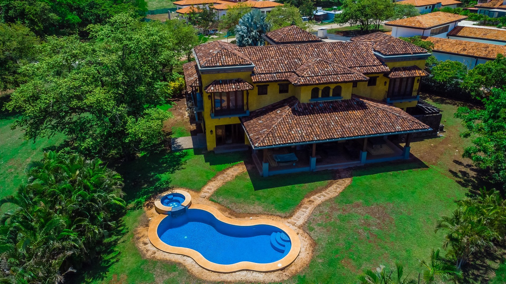 Casa Miraflores, Reserva De Golf #94 | Welcome to Casa Miraflores, an exquisite colonial-style estate home located in Hacienda Pinilla!