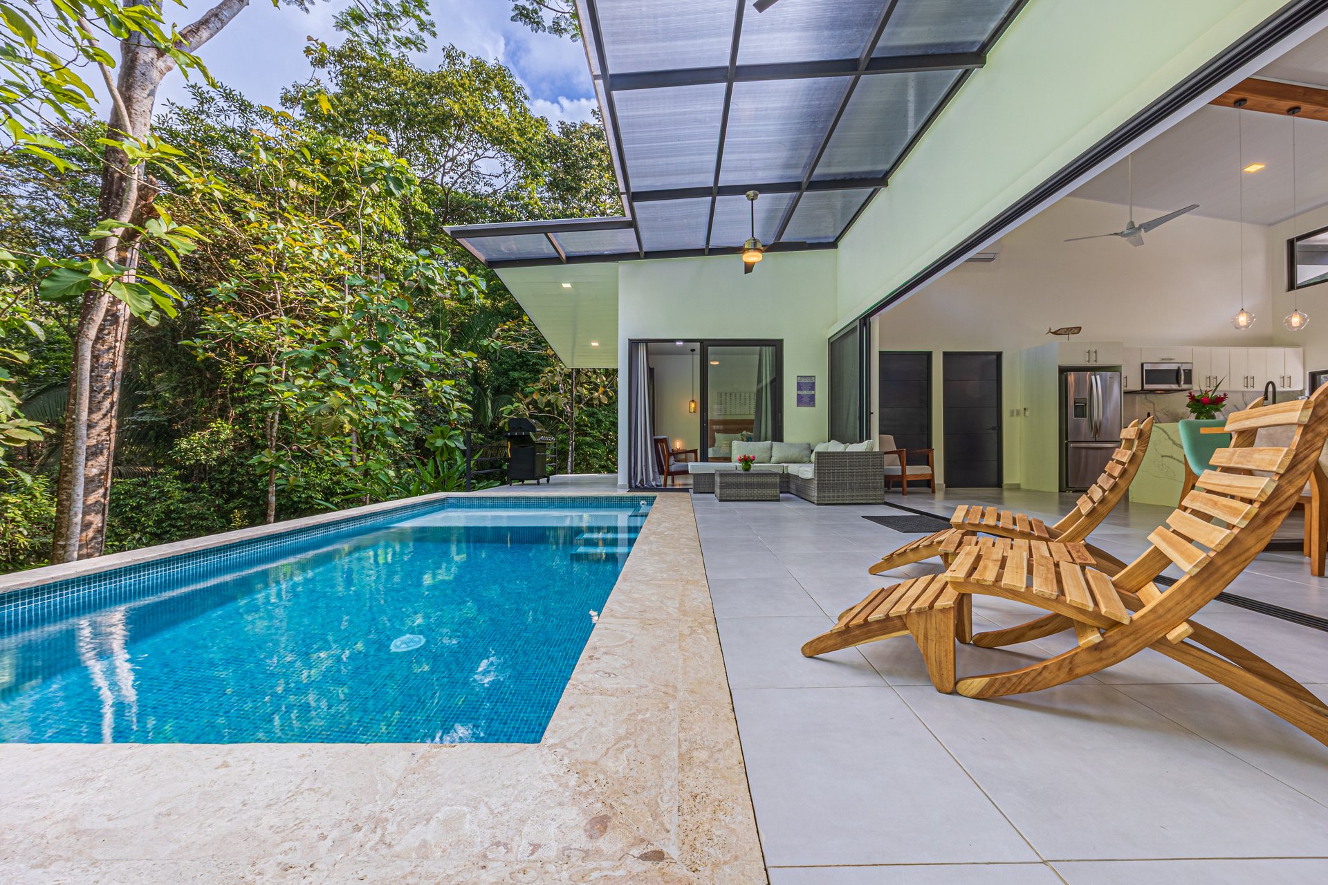 Casa Ballena Pearl with Extra building site!