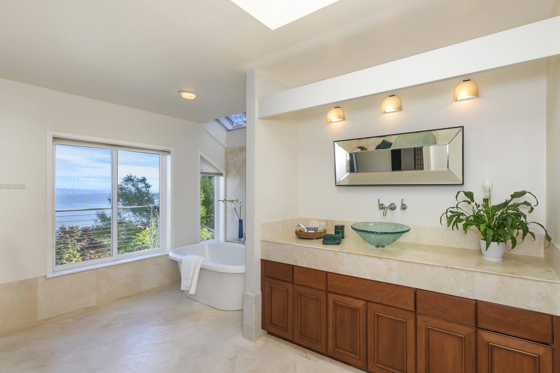 Tiburon Legacy Estate with Unparalleled Views and a Rare Connection to Nature