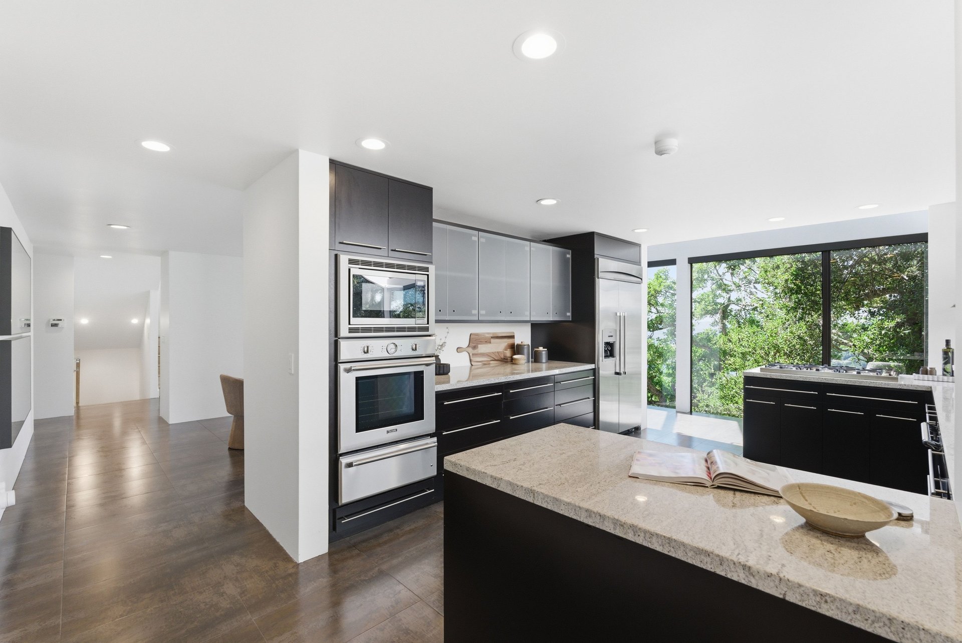 240 Tappan Ln