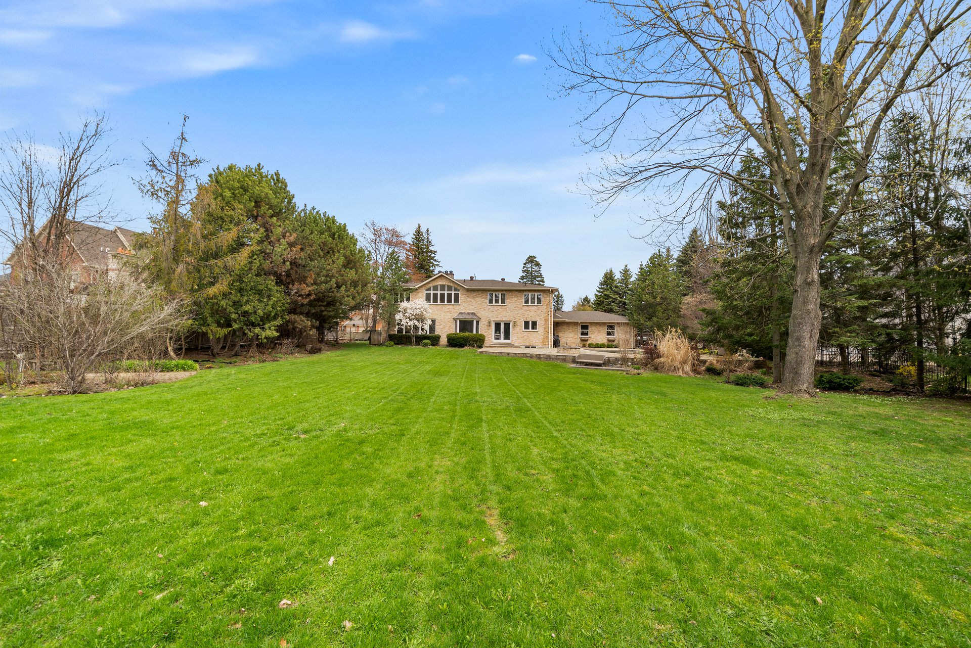 2154 Oneida Cres