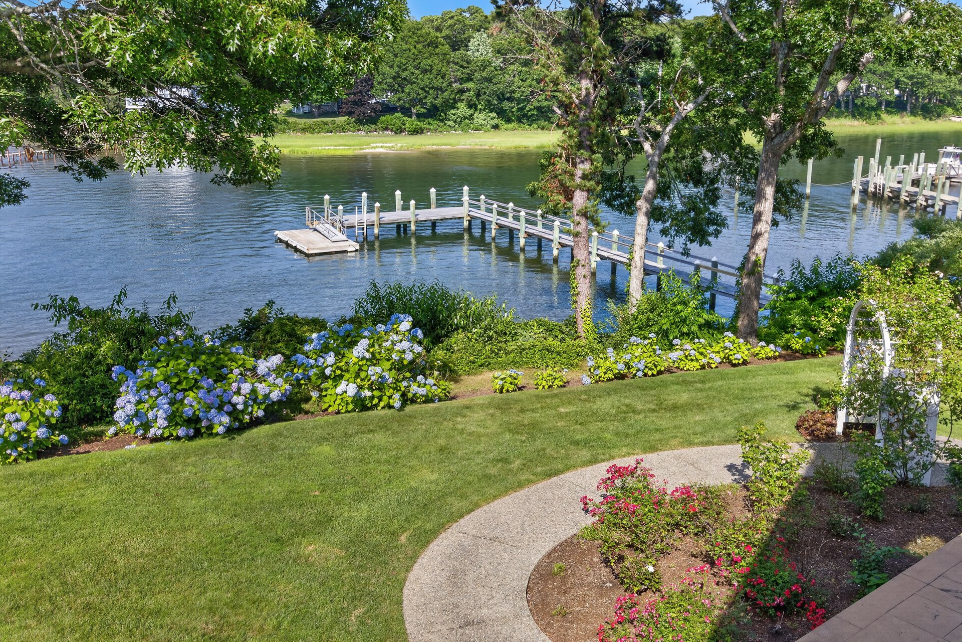 Breathtaking views over West Bay and Eel River