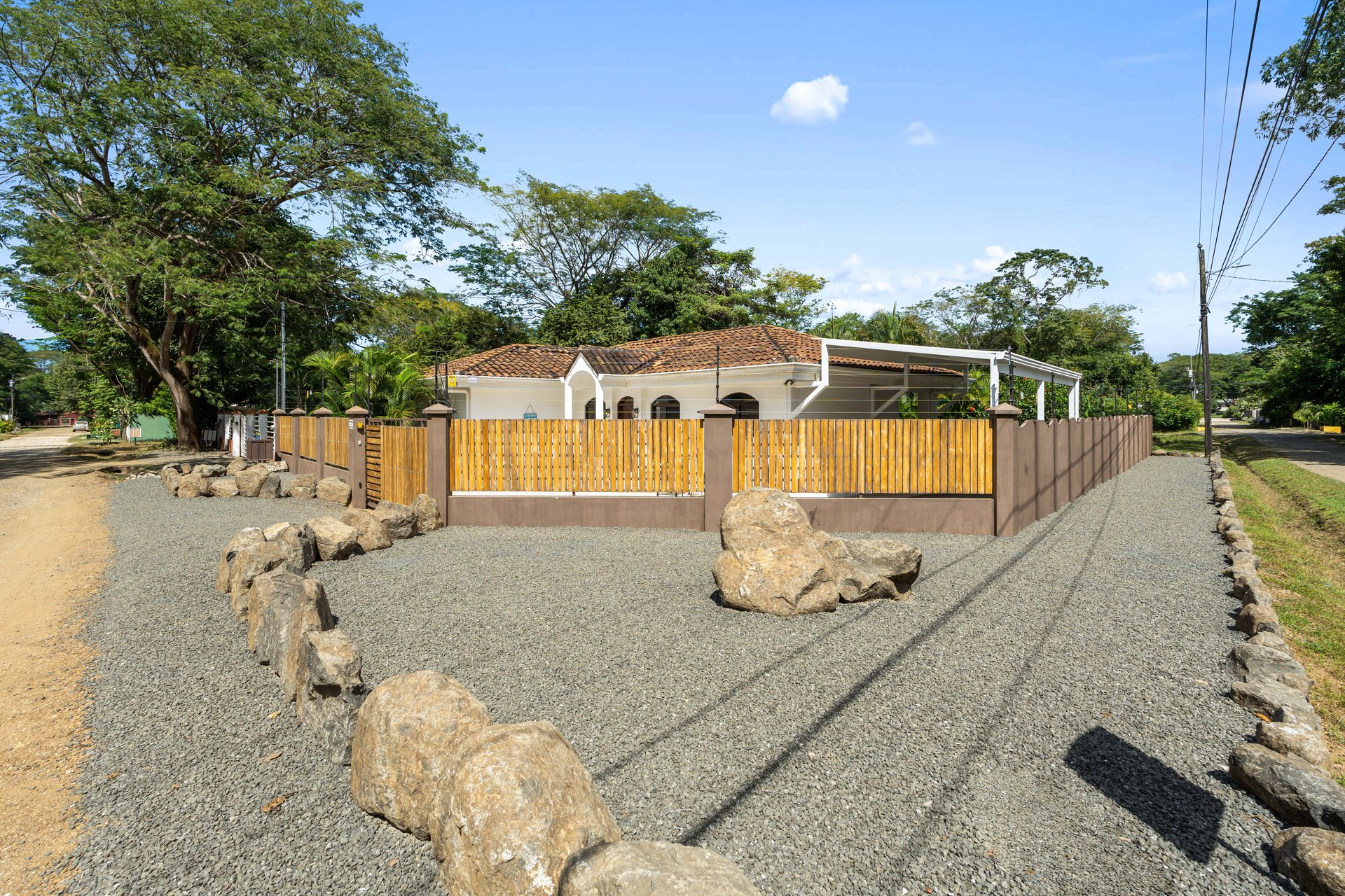 Casa Suerte | Modern 2-Bedroom Tropical Home with Pool Near Playa Potrero and Flamingo Marina