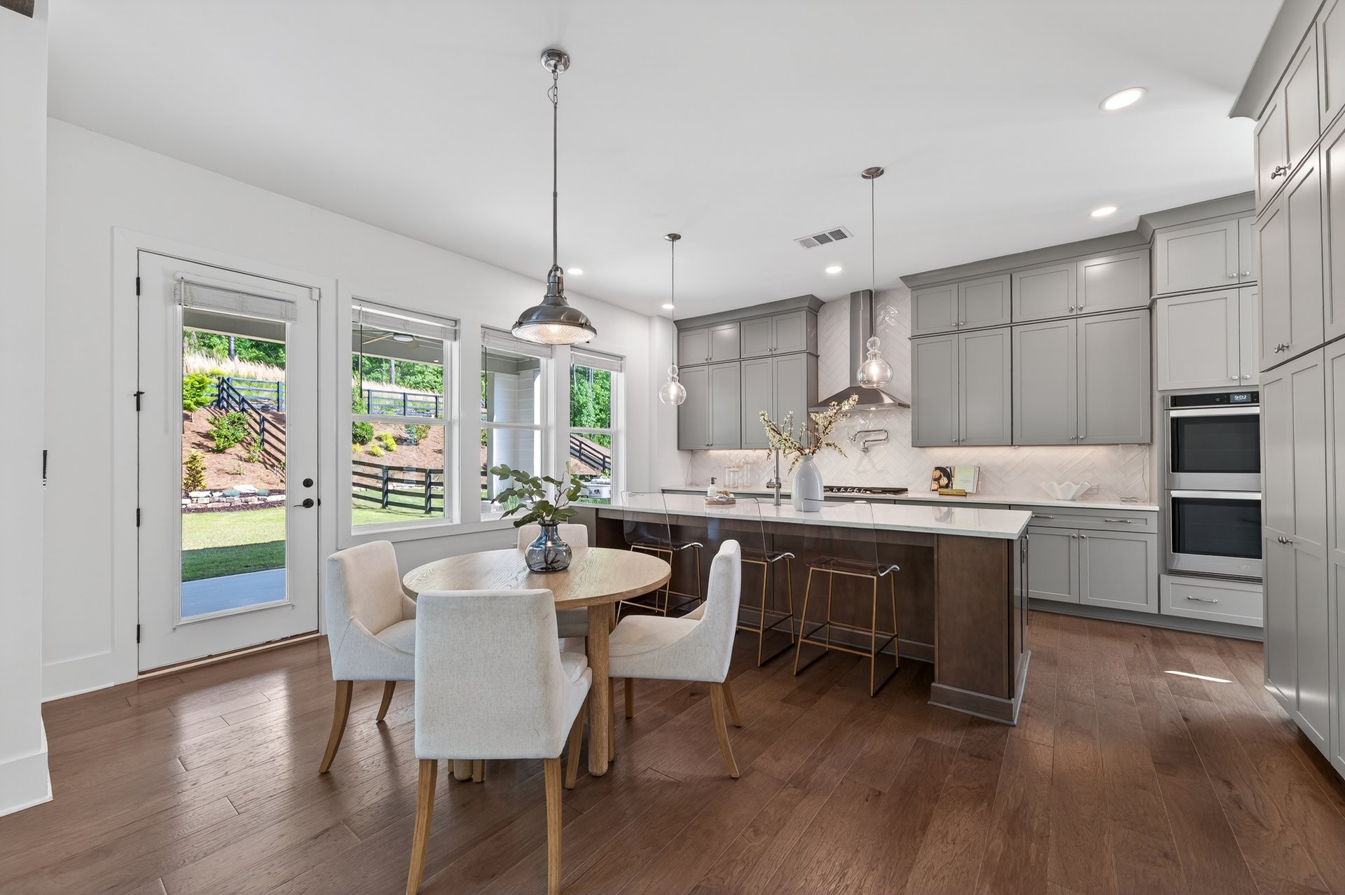 1011 Ridgeview Road